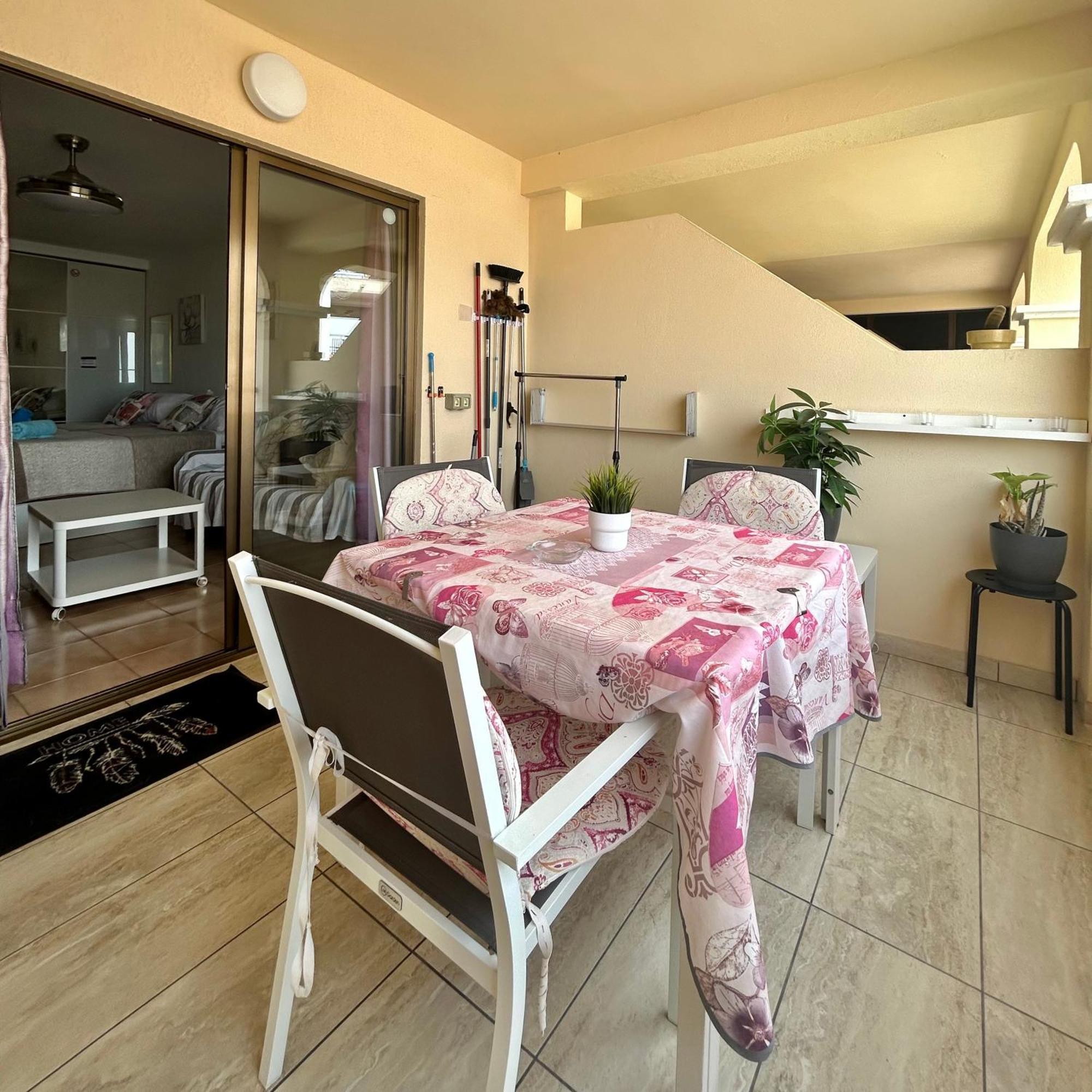 Apartment Beautiful Sea View In Castle Harbour C002 *