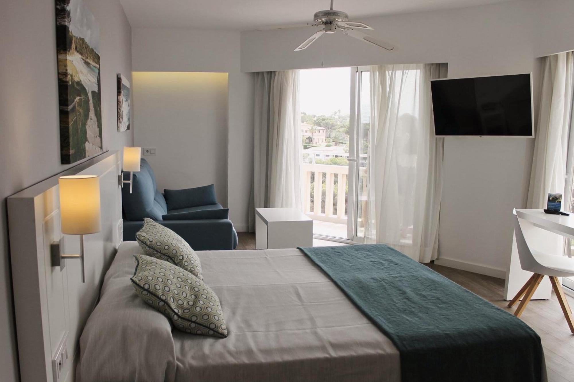 Pinos Playa Hotel 3*