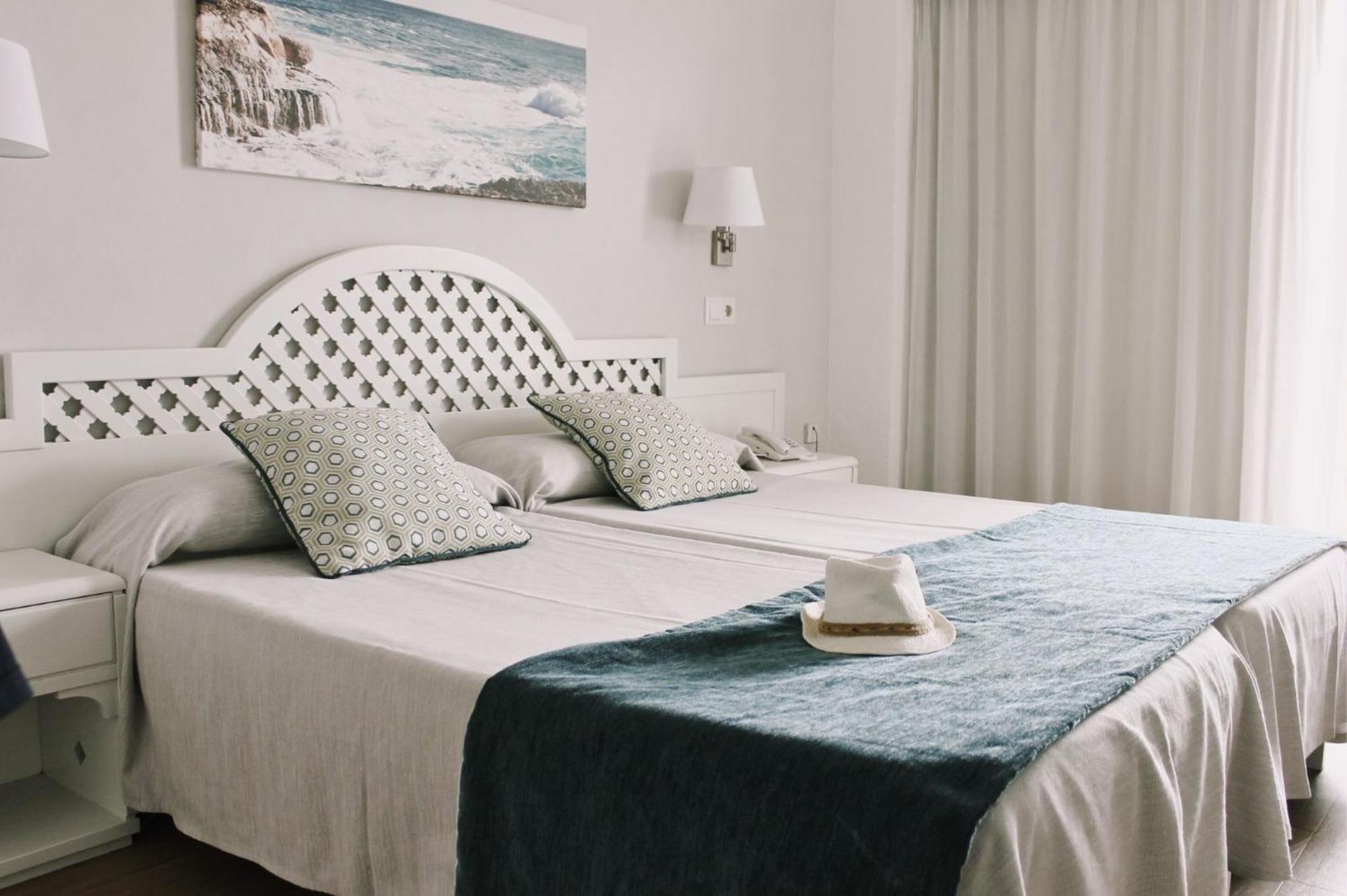 Pinos Playa Hotel