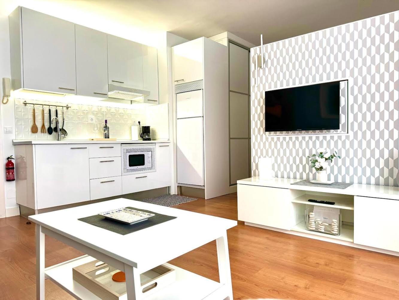 Lujan Playa Canteras Apartment