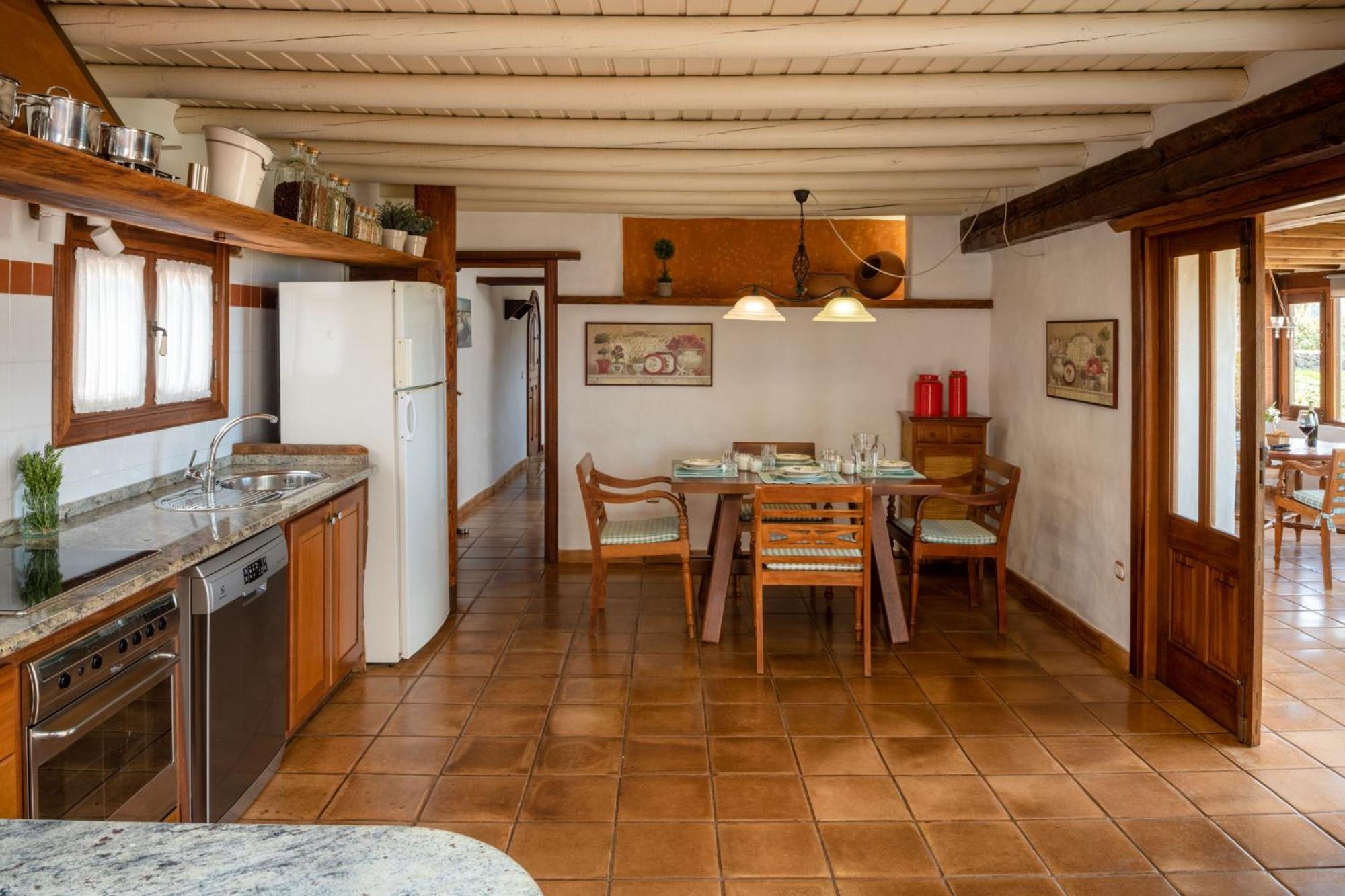 Casa Poniente Lodge *