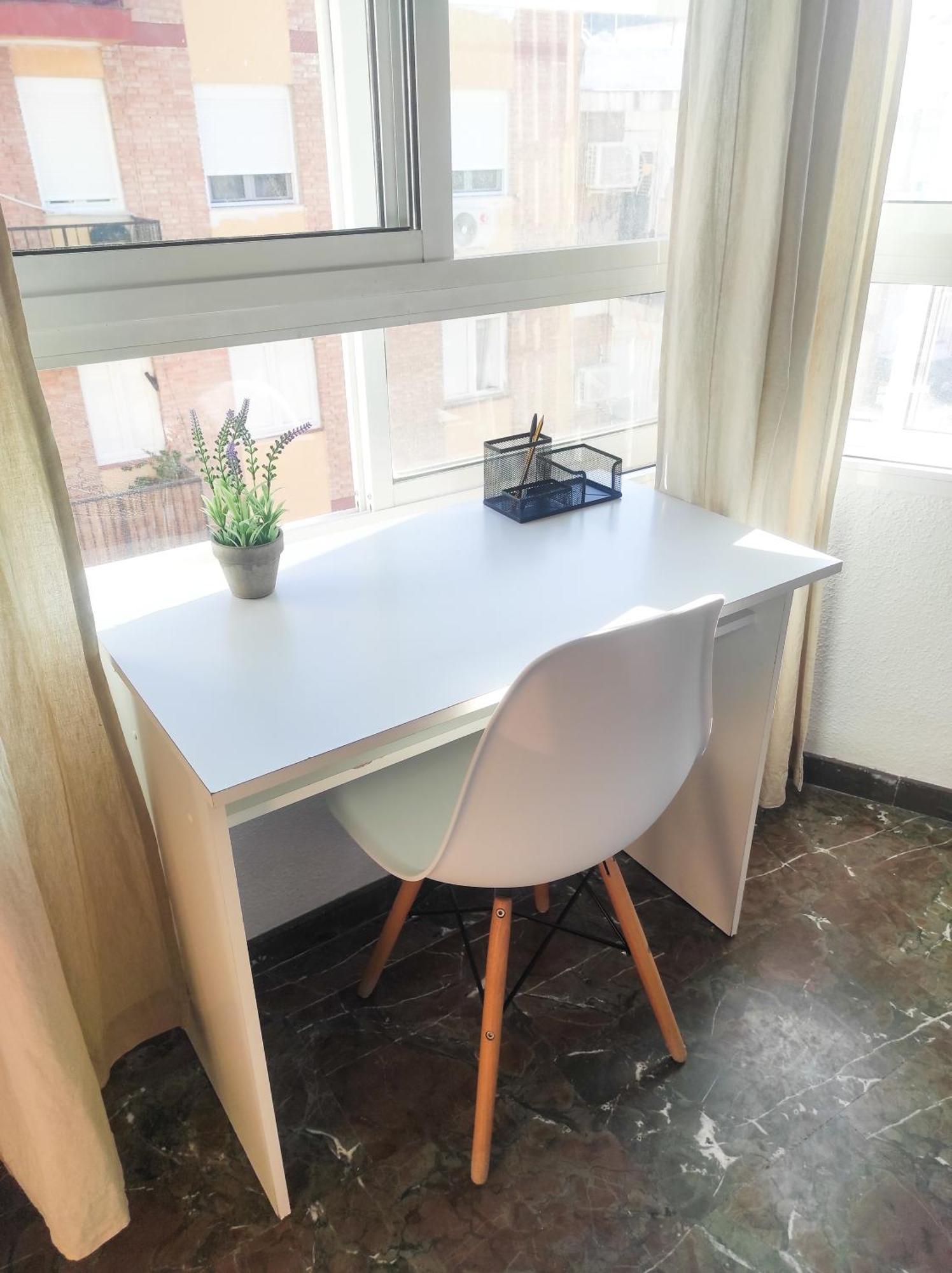 Guest house Piso Compartido Delyrent, Zona Corteingles *