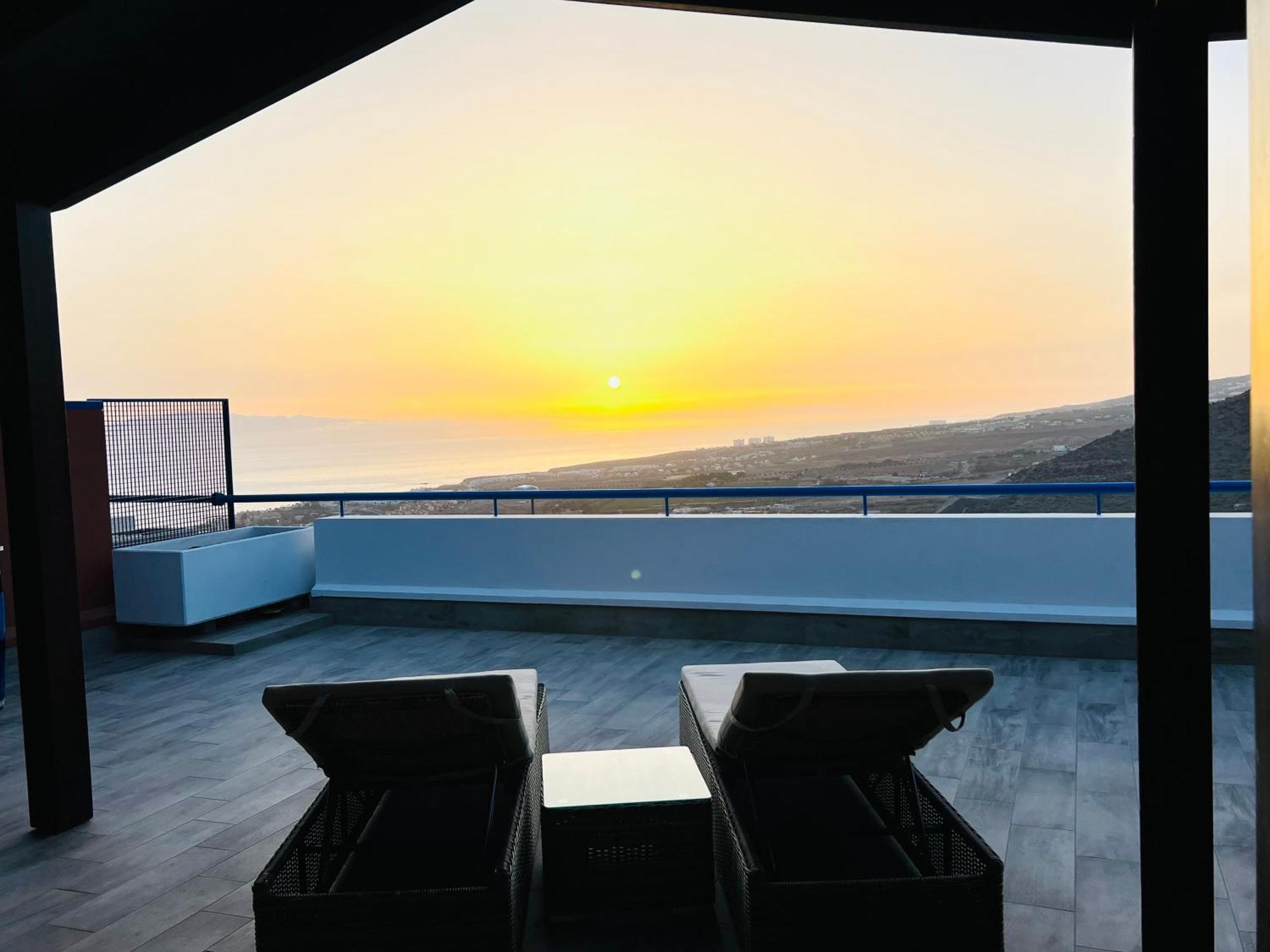 Apartment Sunset *