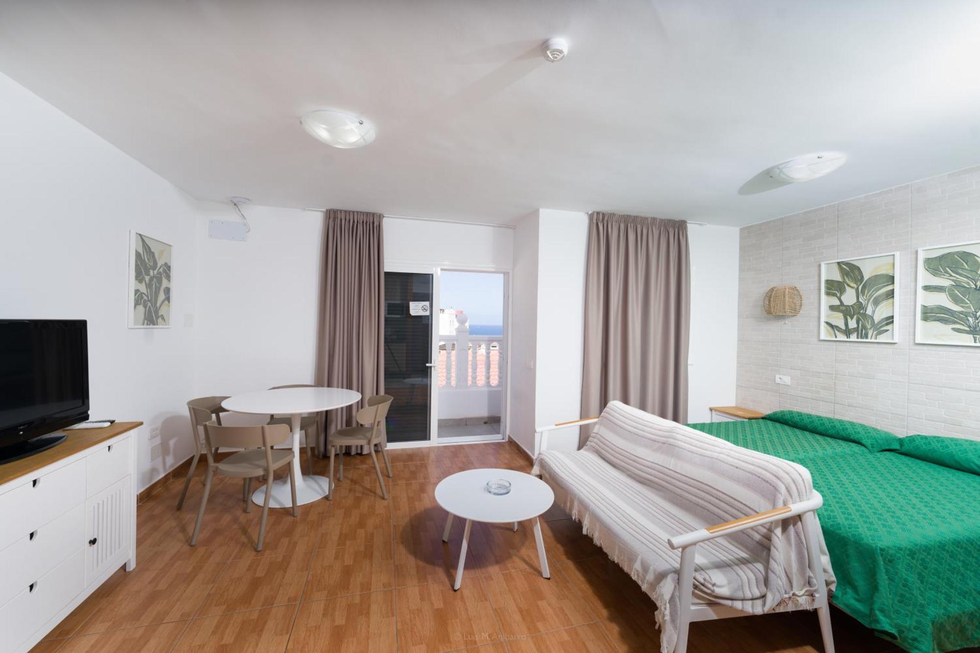 Tinerfe Garden Aparthotel 2*