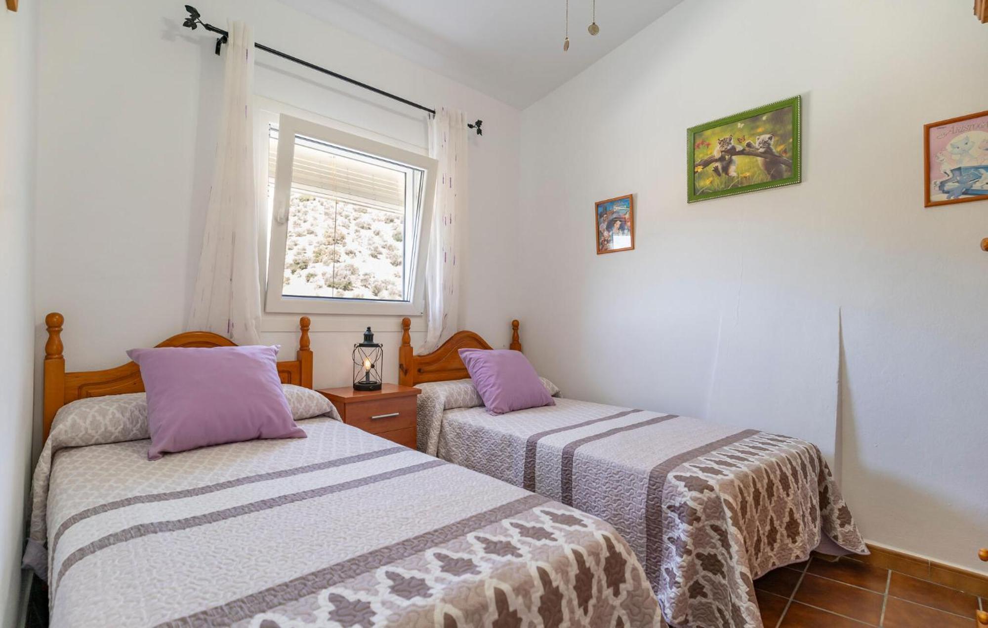 Holiday home 4 Bedroom Pet Friendly In Sayalonga
