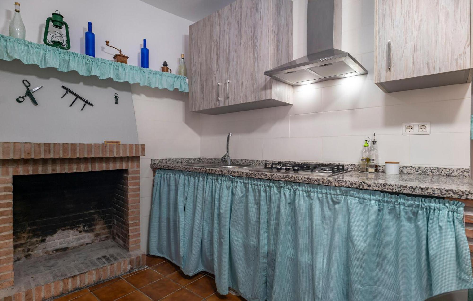 Holiday home 4 Bedroom Pet Friendly In Sayalonga