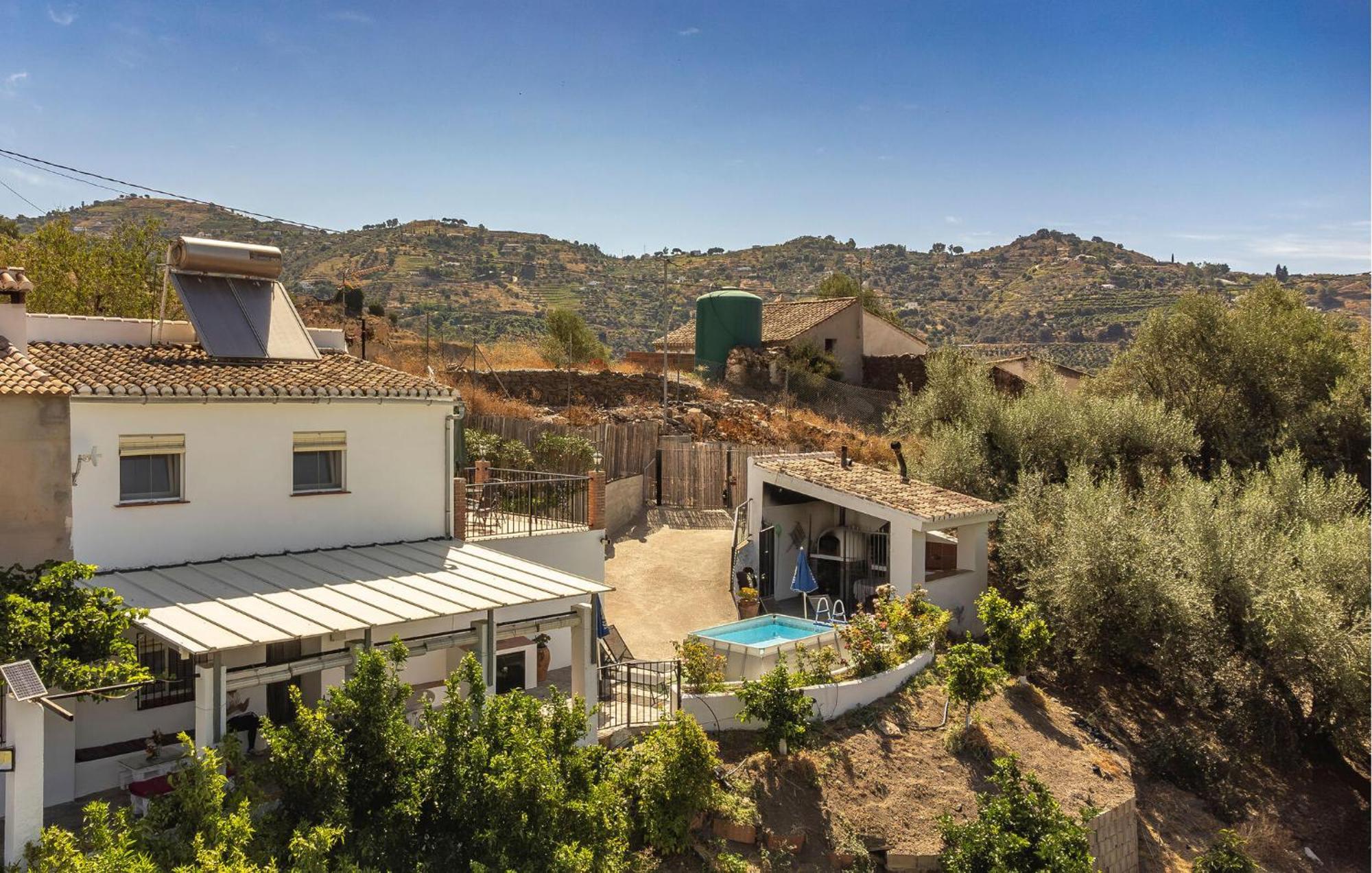 Holiday home 4 Bedroom Pet Friendly In
