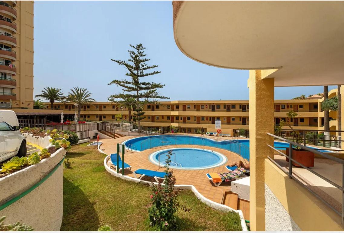 Apartamento De Lujo En Torre Del Sol, Playa De Americas *