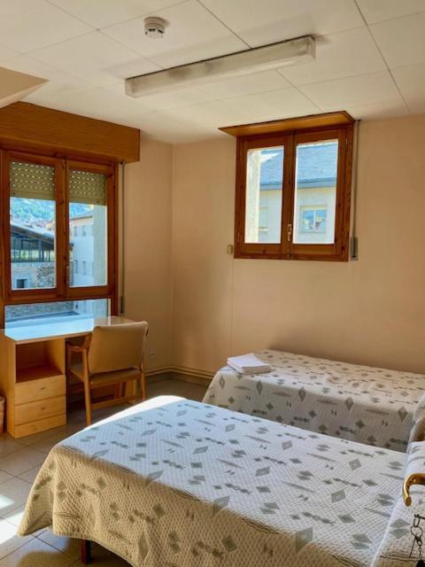 Residencia Sagrada Familia *