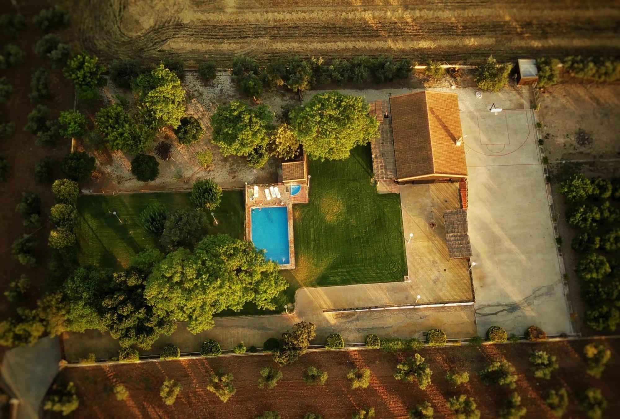 La Piscina Y Jardin * La Carlota