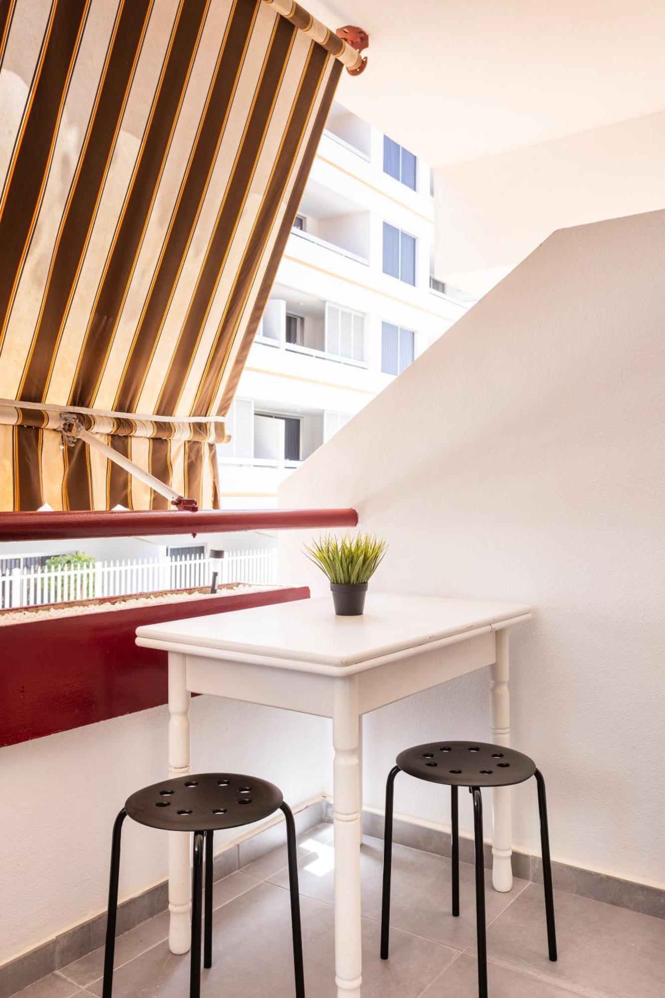 Home2book Americas Flat, Pool & Terrace *