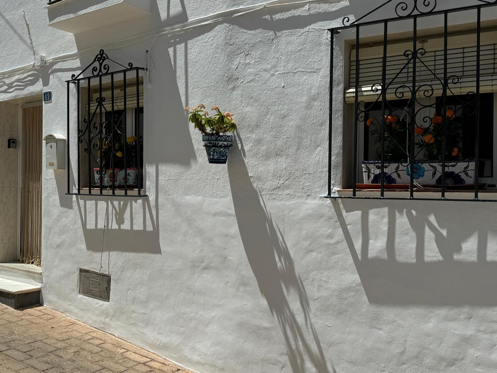 La Casa De Abajo *