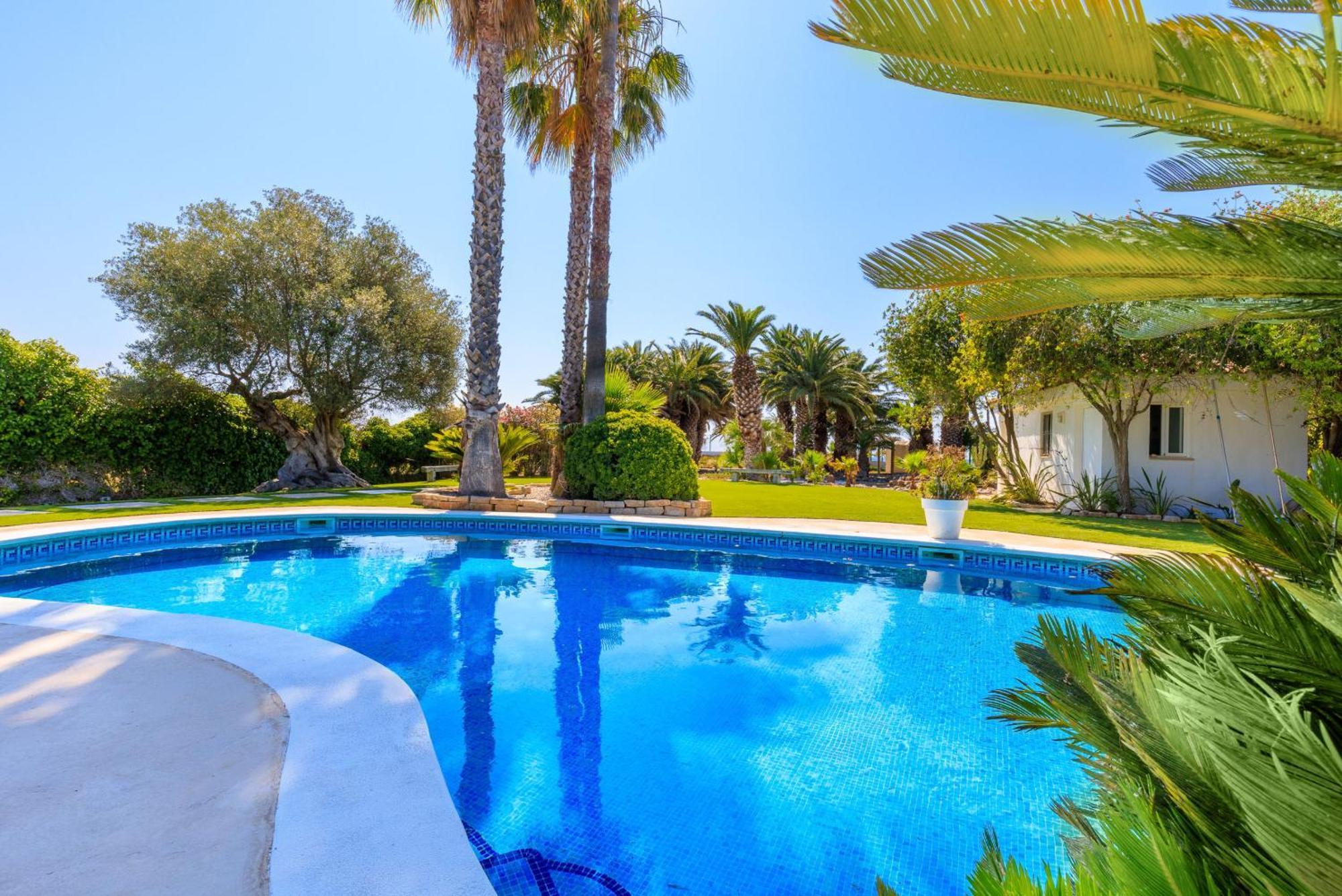 Nuba - Only Families Villa *