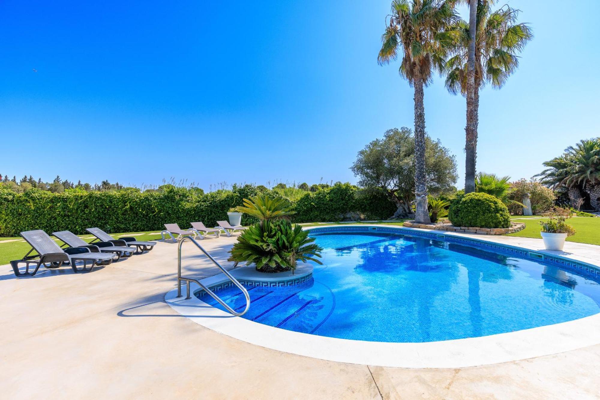 Nuba - Only Families Villa