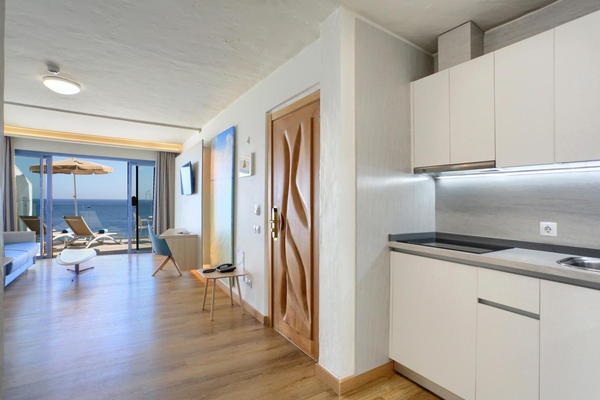 Garden & Sea Boutique By Livvo Apartment