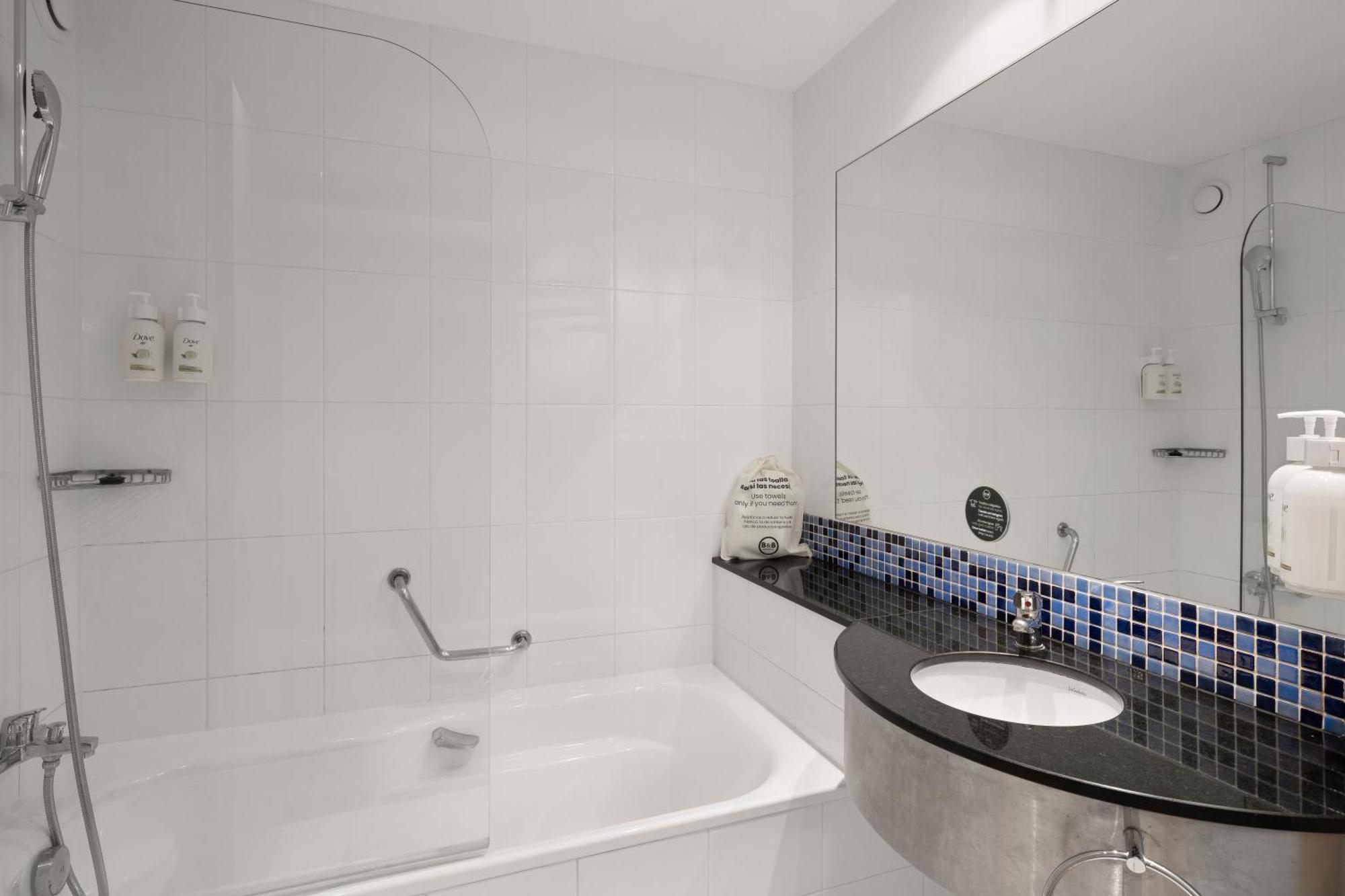 Hotel Girona 3 Salt