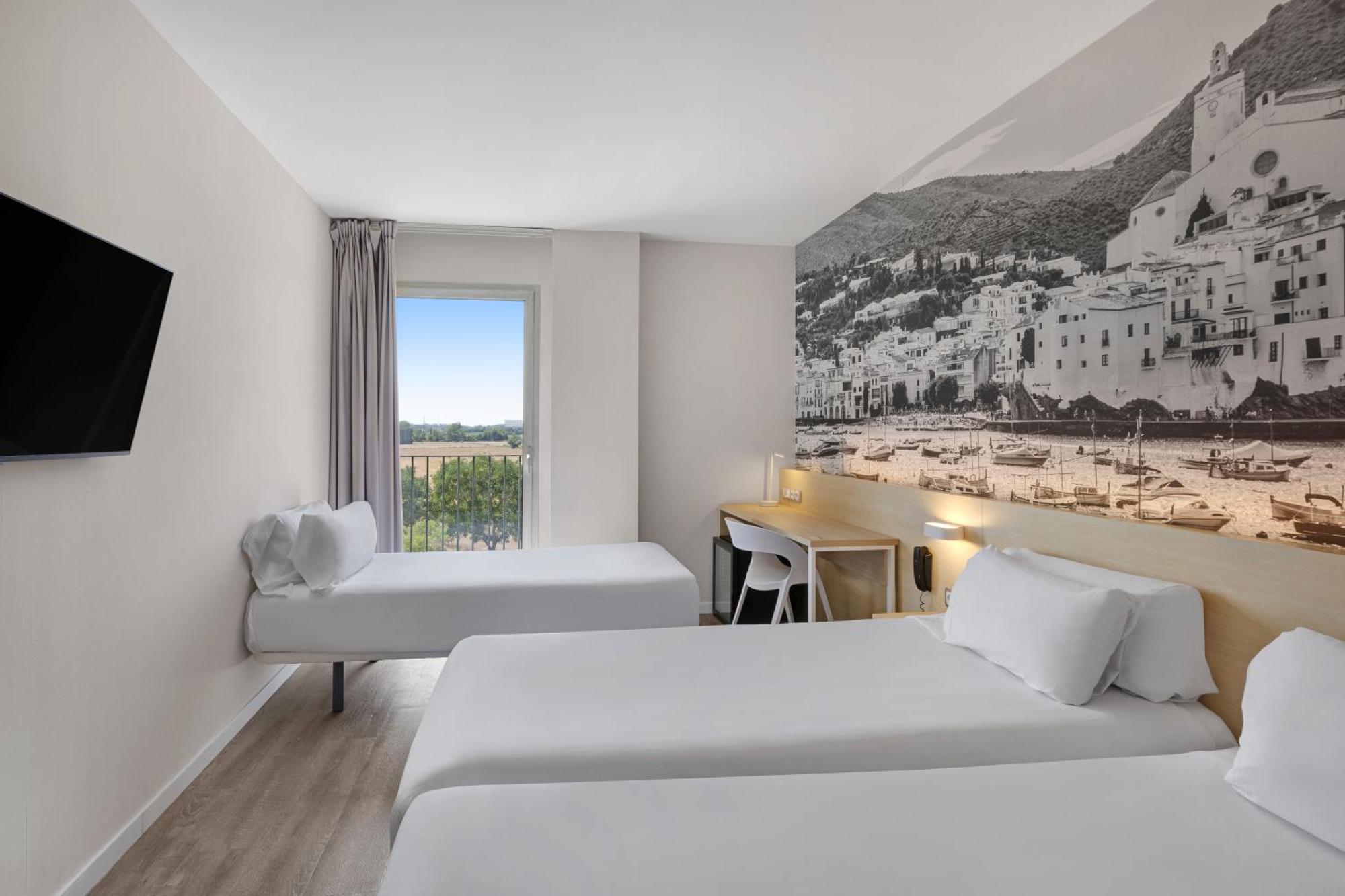 Hotel Girona 3 3*