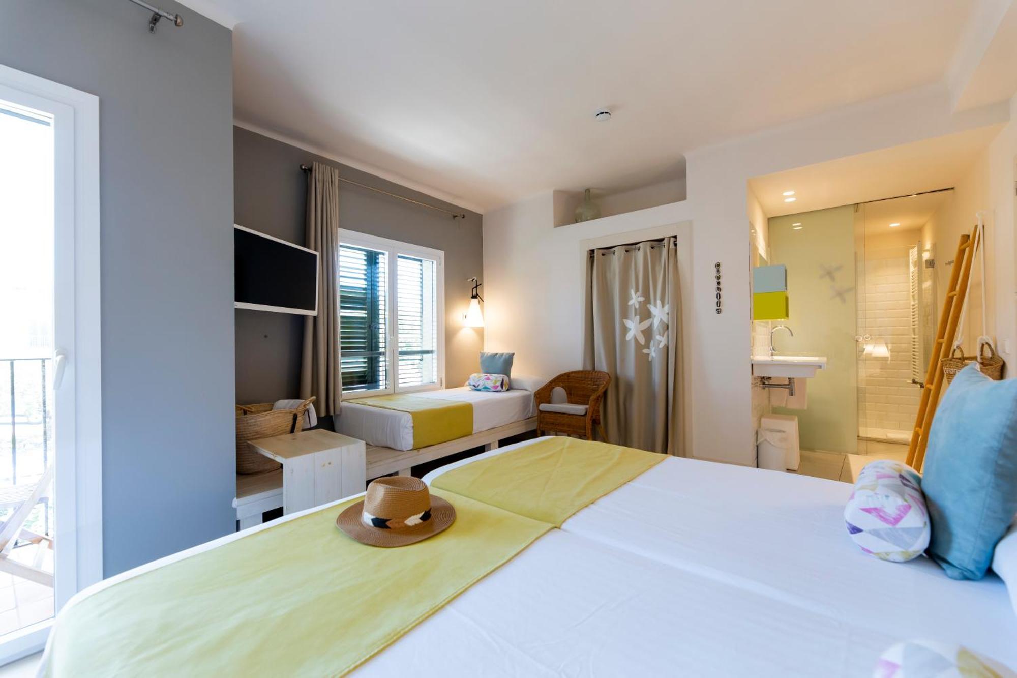 Tarongeta - Adults Only Hotel 2*