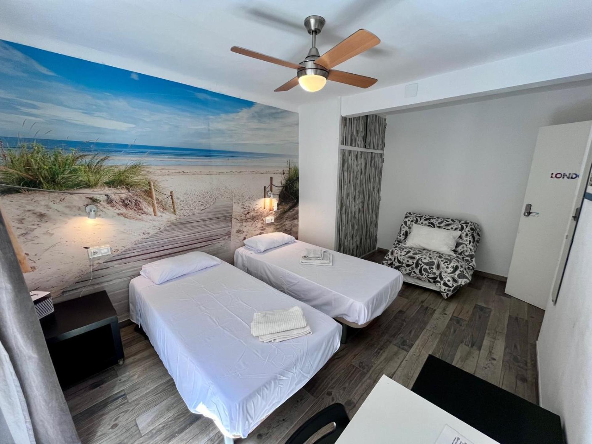 Stylish En Piso Compartido- Elche- Center Bed and breakfast Elche