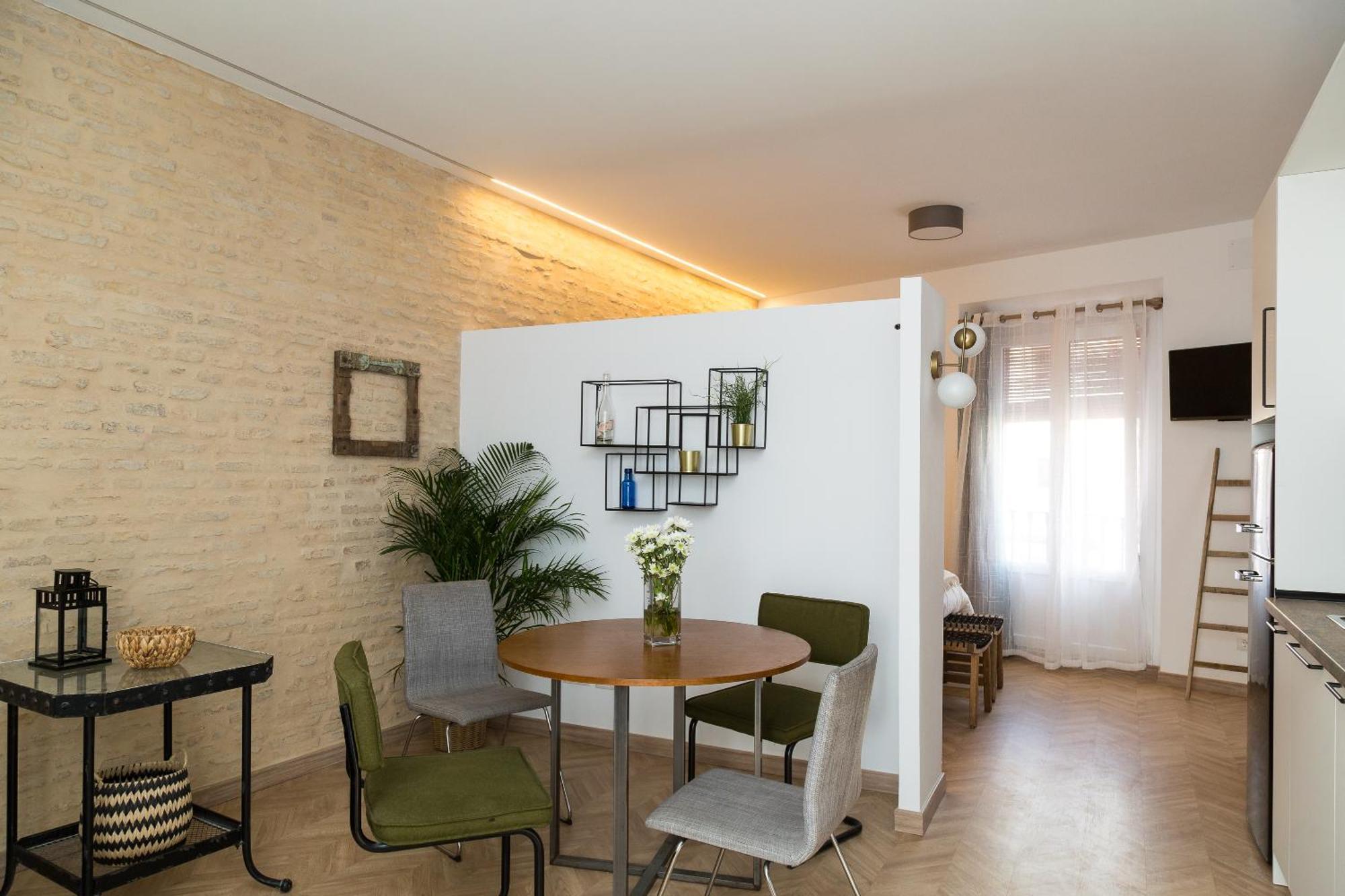 Center Fully Eqquiped Opcional Breakfast Apartment
