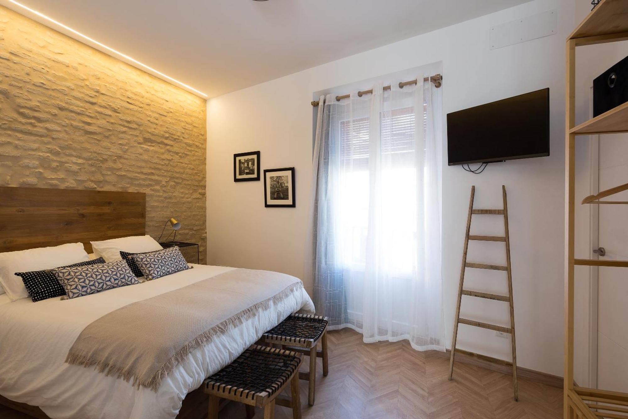 Center Fully Eqquiped Opcional Breakfast Apartment