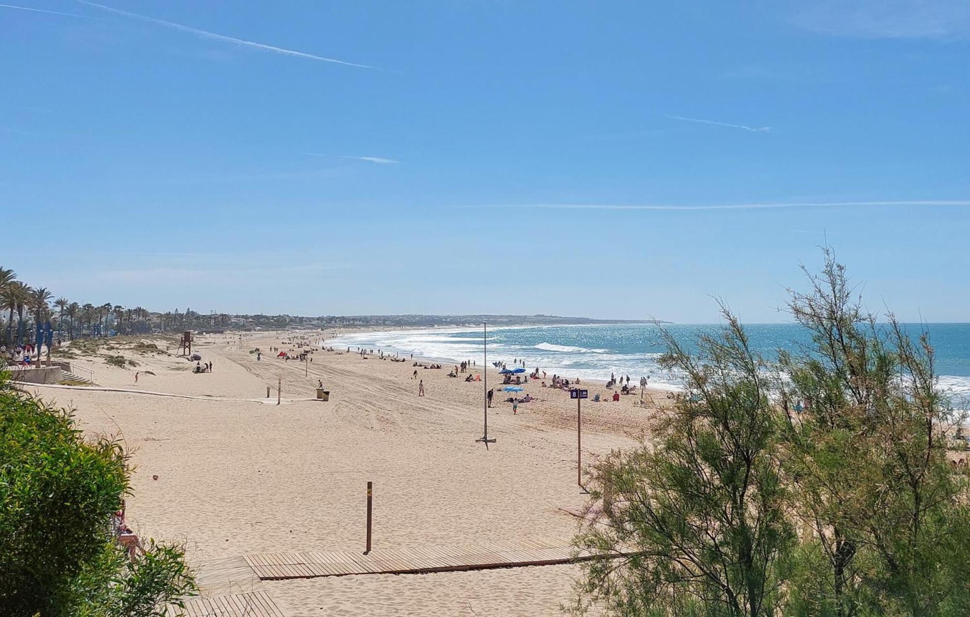 Сasa de vacaciones Lovely In Chiclana De La Fronter With Wifi