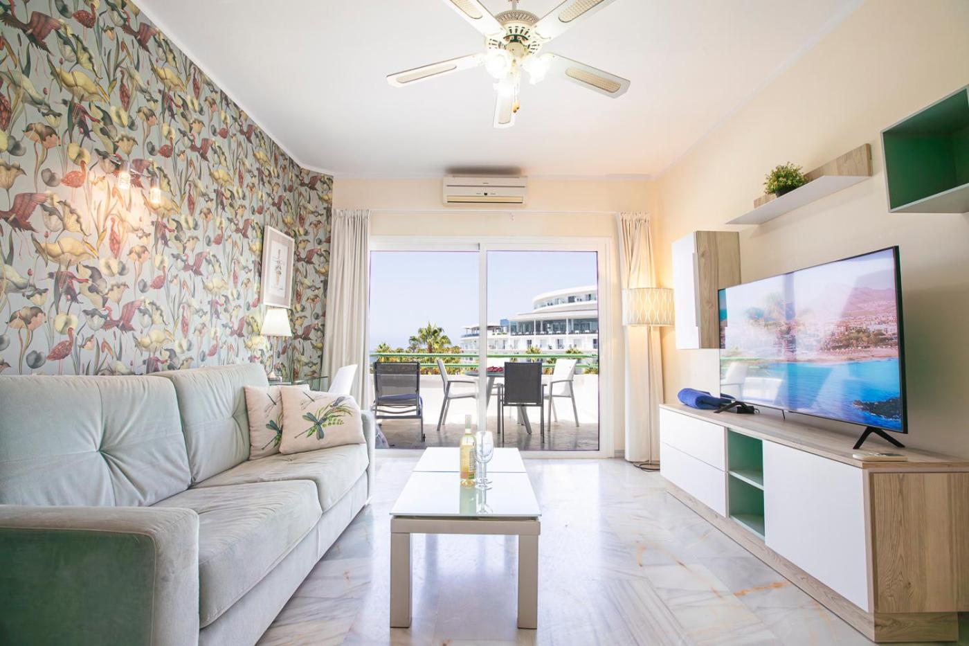 In Beachfront Complex In El Duque Area, Apartment Costa Adeje (Tenerife)