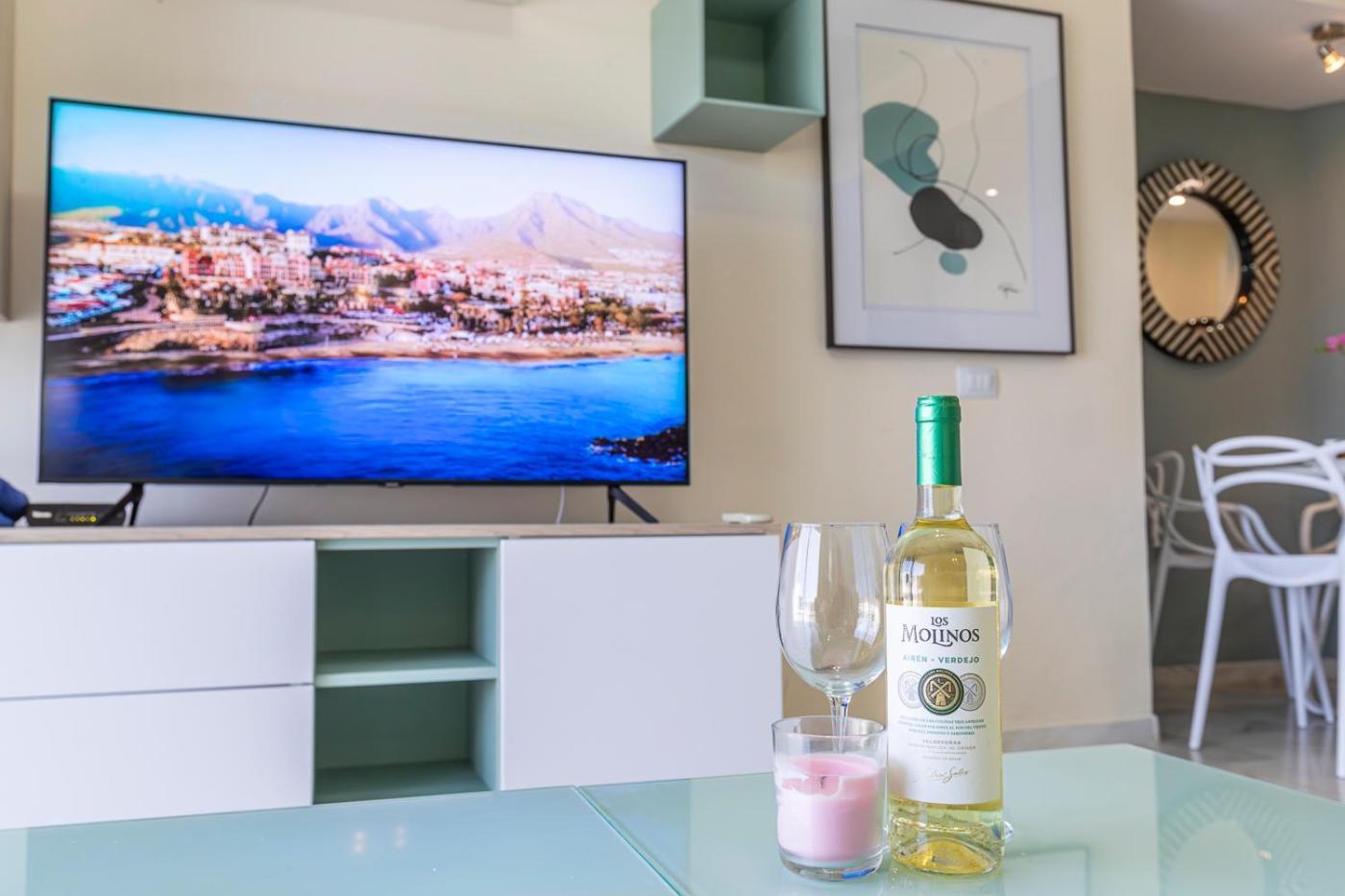 In Beachfront Complex In El Duque Area, Apartment Costa Adeje (Tenerife)