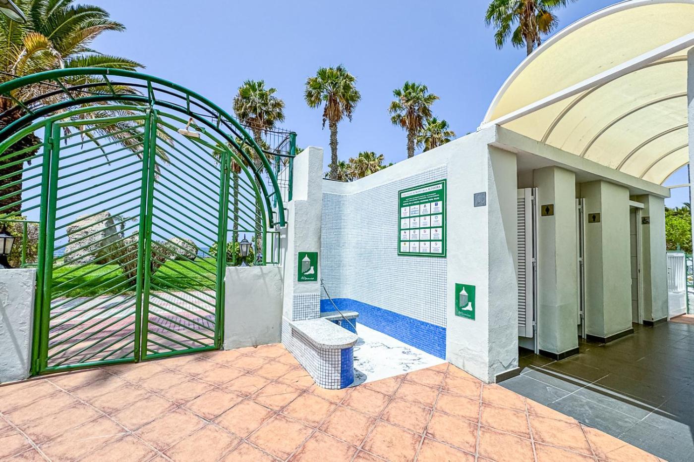 Apartment In Beachfront Complex In El Duque Area, Costa Adeje (Tenerife)