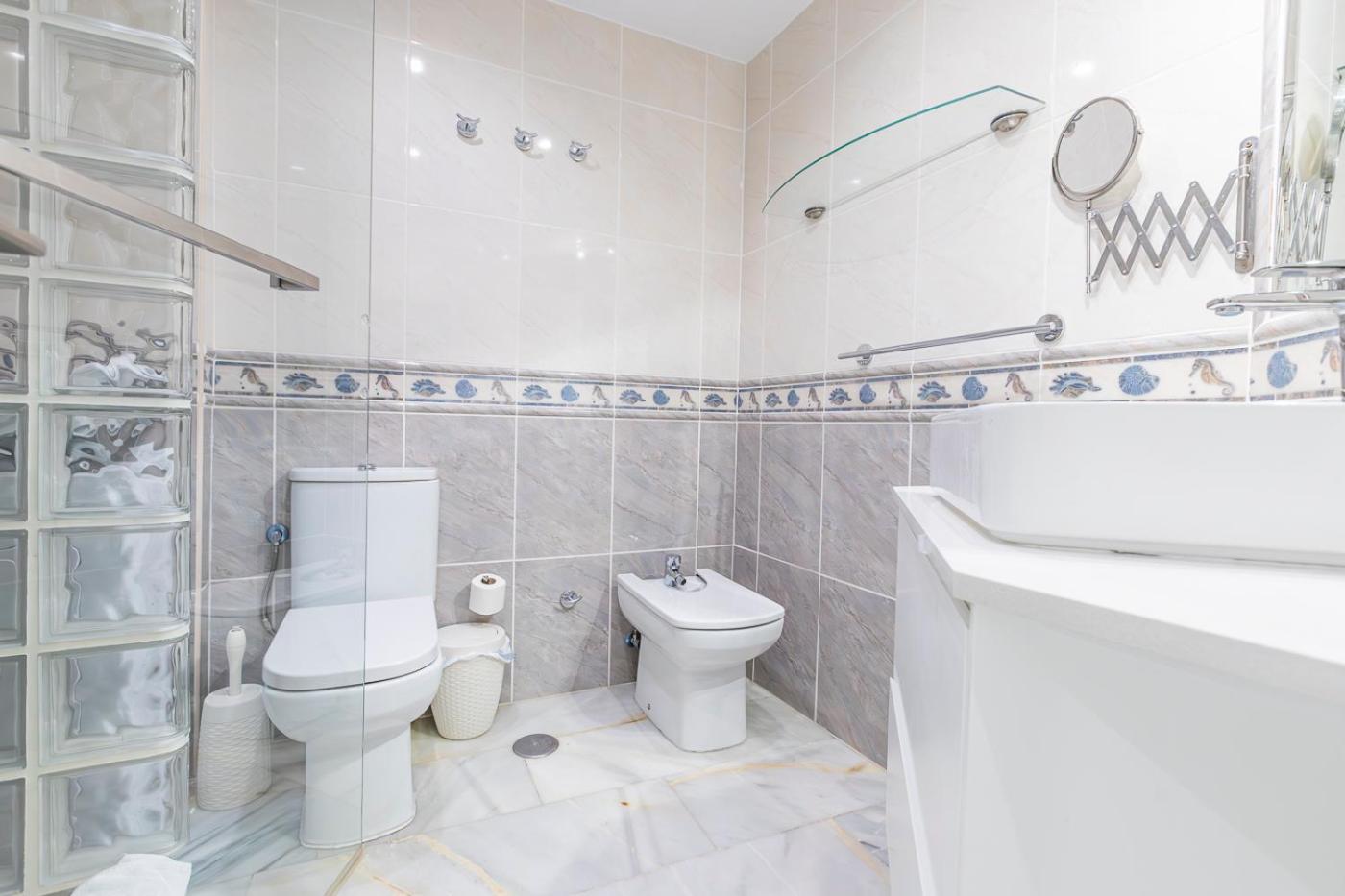 Apartment In Beachfront Complex In El Duque Area, *