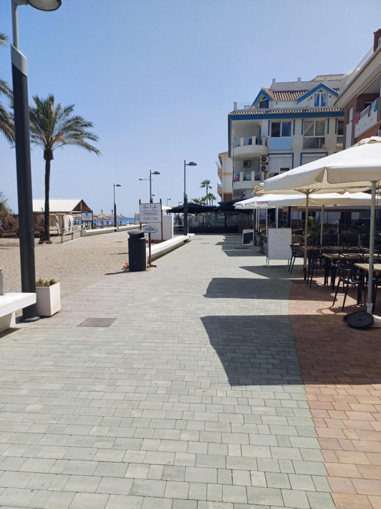 Beachfront Penthouse 3 Double Bedrooms, 2 Bathrooms San Luis de Sabinillas
