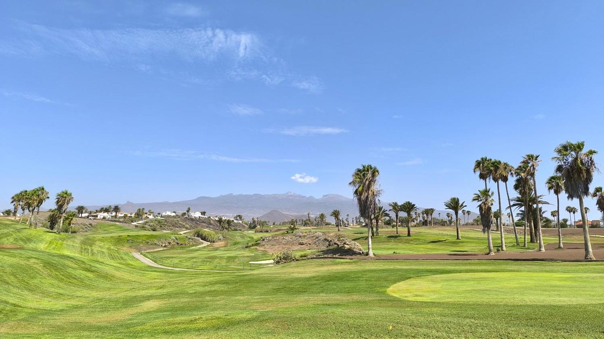 Fairways Club - Teide View Oasis - Heated Pool, Family Apartamento *