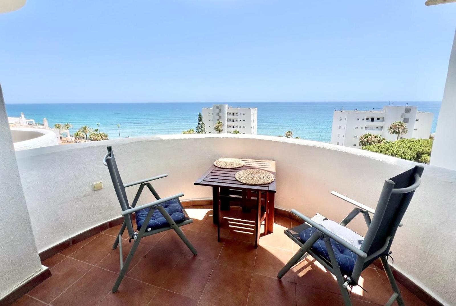 & Hippie Chic For Happy People - Marbella - Calahonda Apartment Sitio de Calahonda