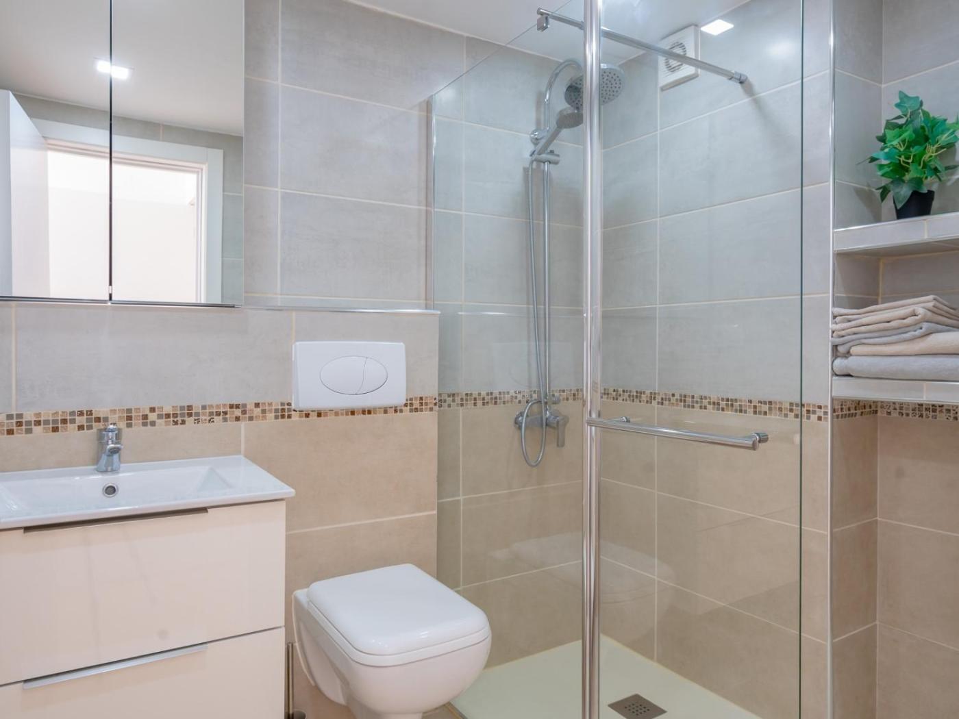 Cosy With Direct Access To The Sea Mijas