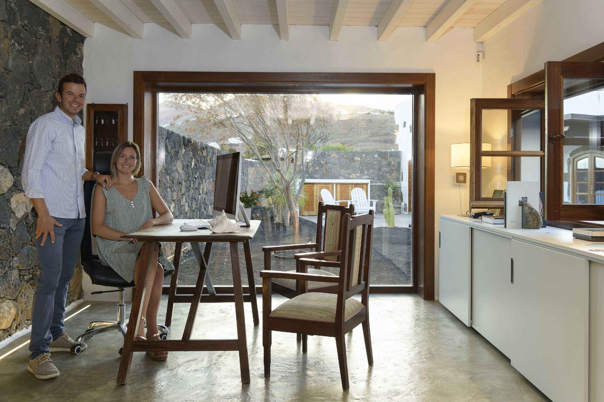 La Casa Del Medianero