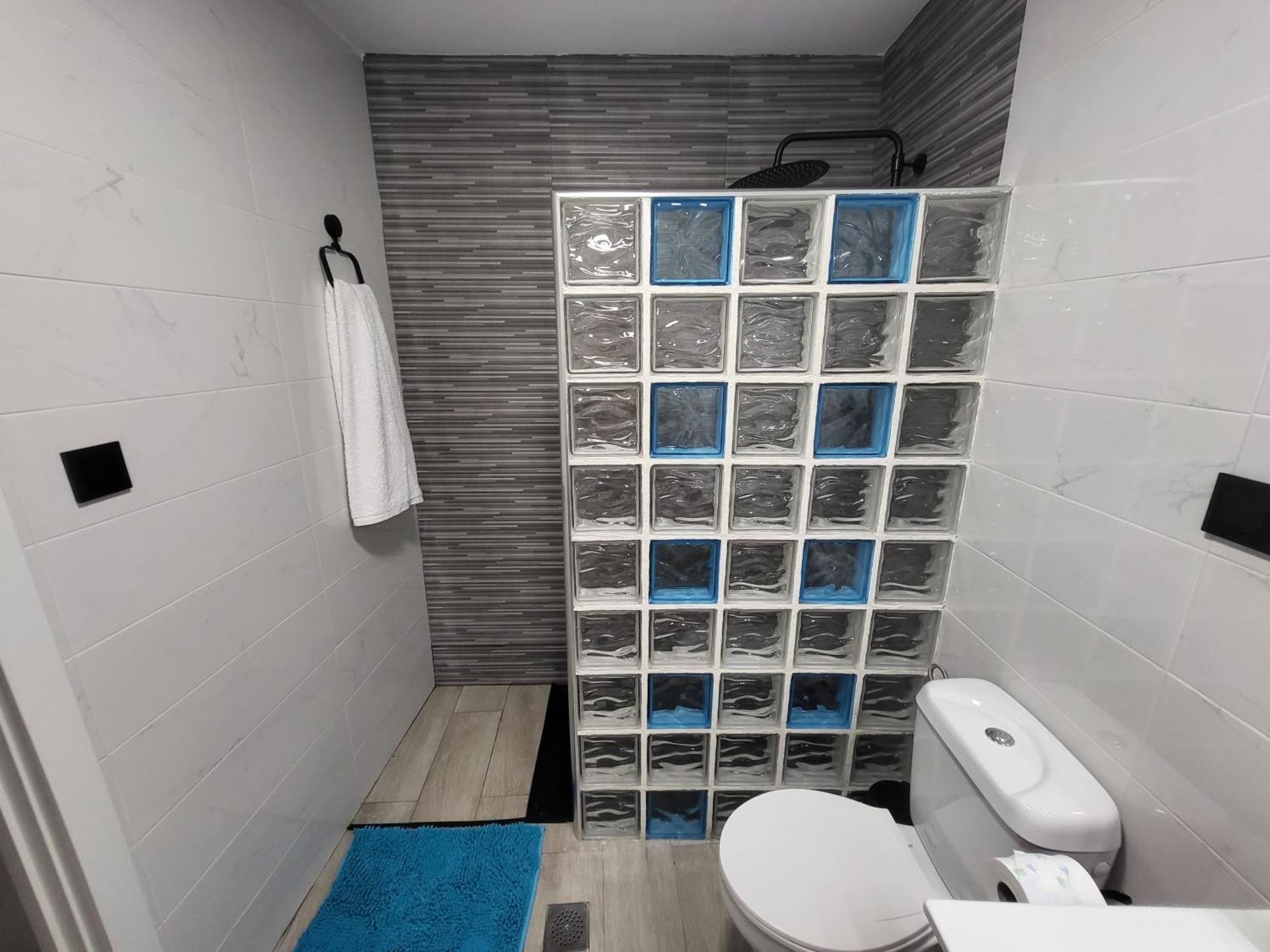 La Avenida Apartment *