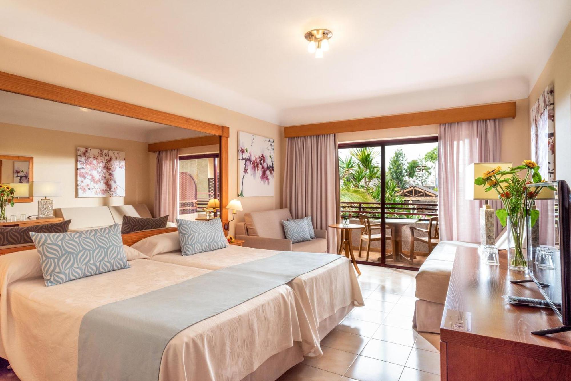 Hotel Gf Fañabe 4*