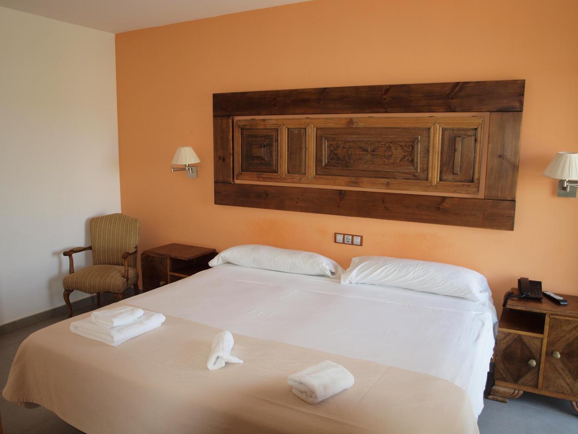 Hotel Rural La Alcanacia