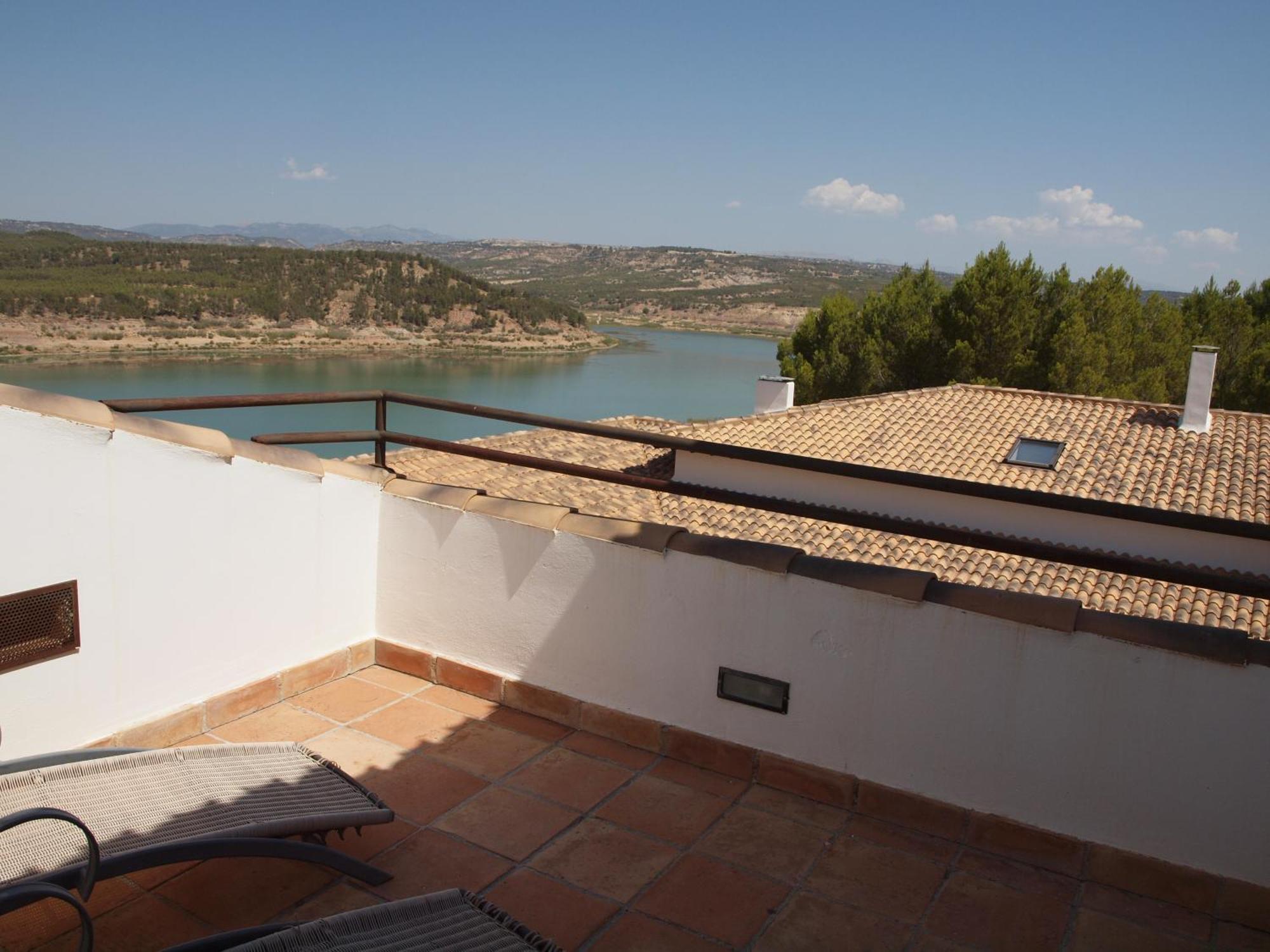Hotel Rural La Alcanacia 3*