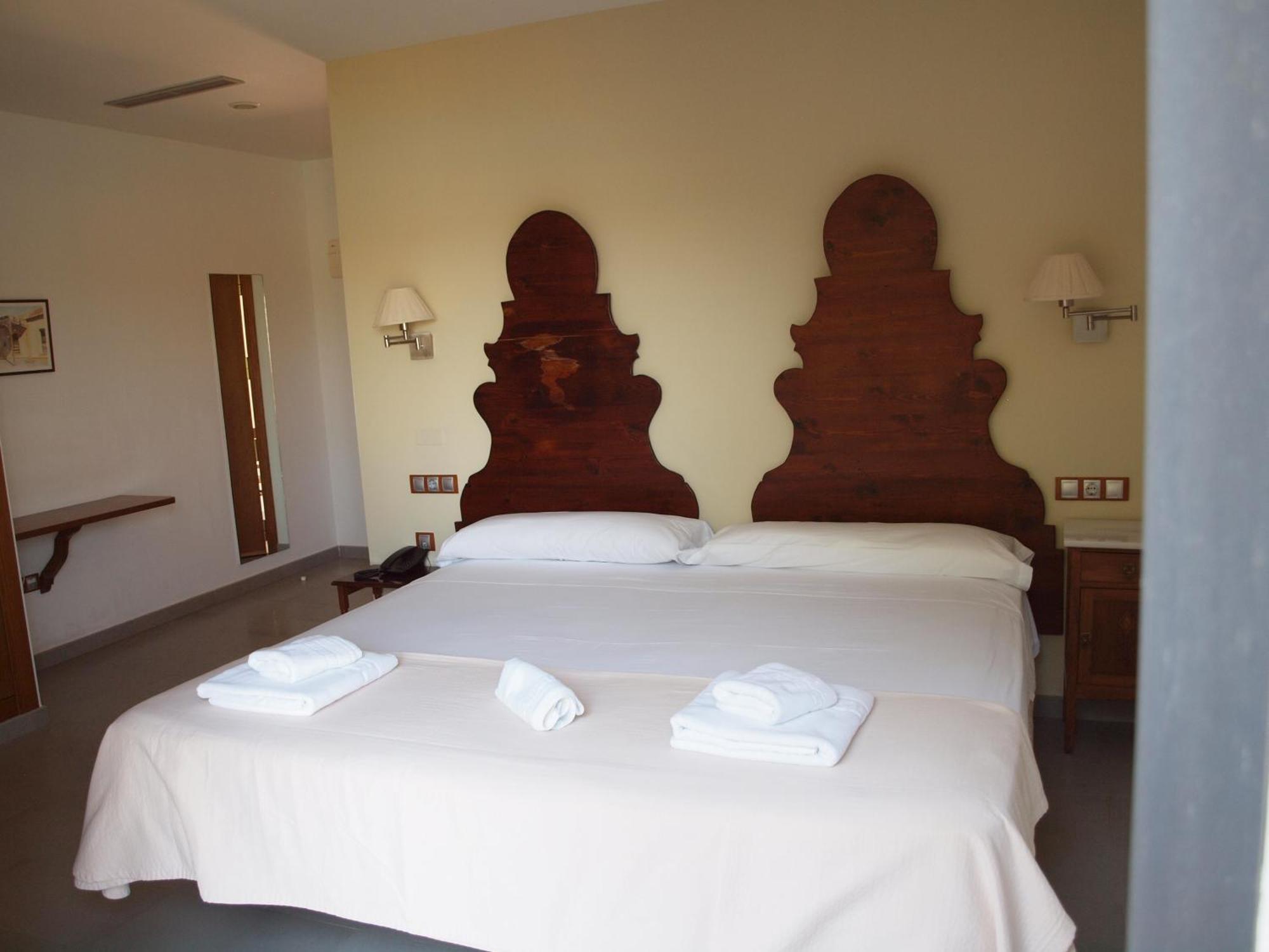 Rural La Alcanacia Hotel Zujar