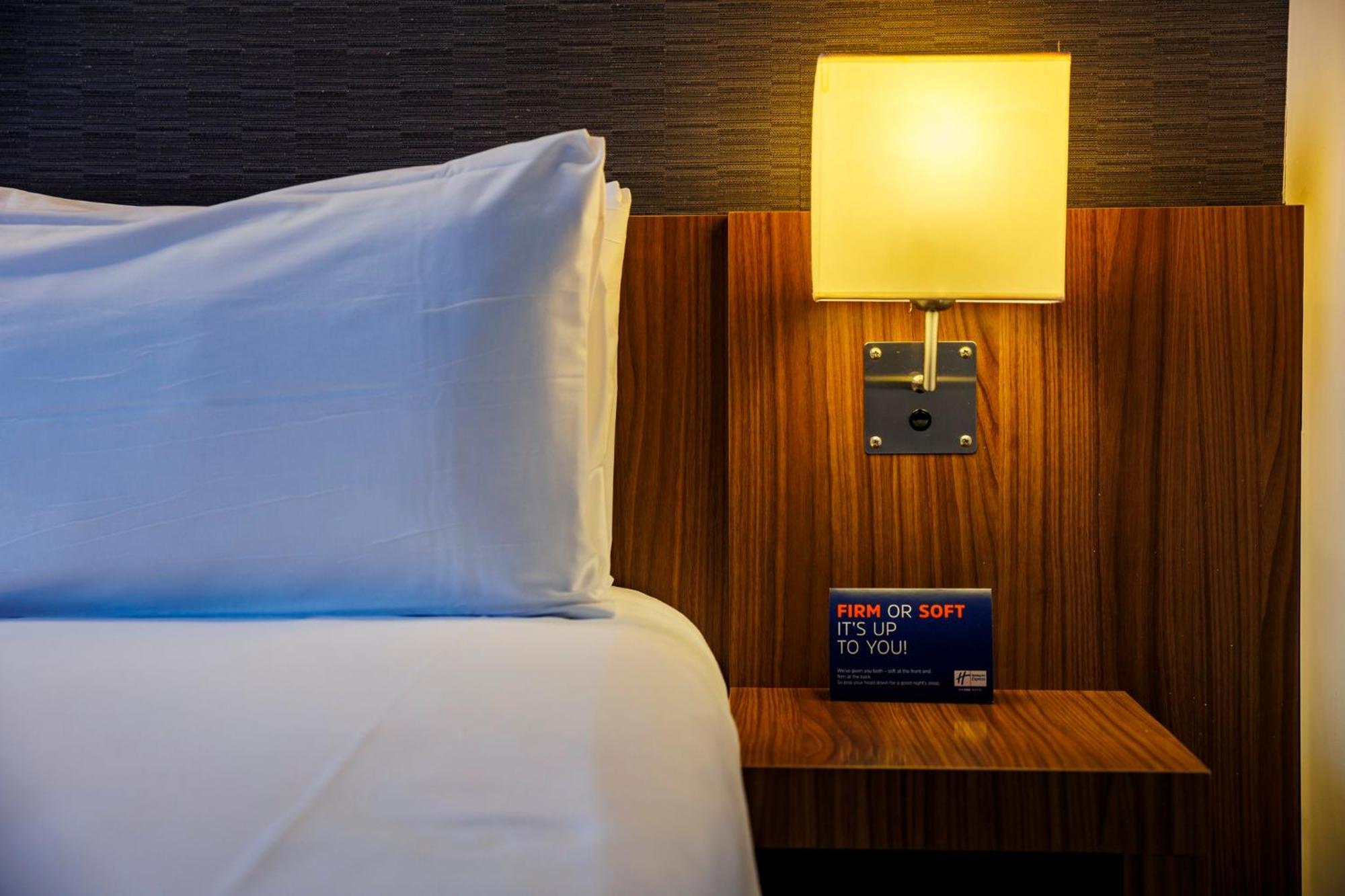 Hotel Express Bilbao Airport By Ihg Derio