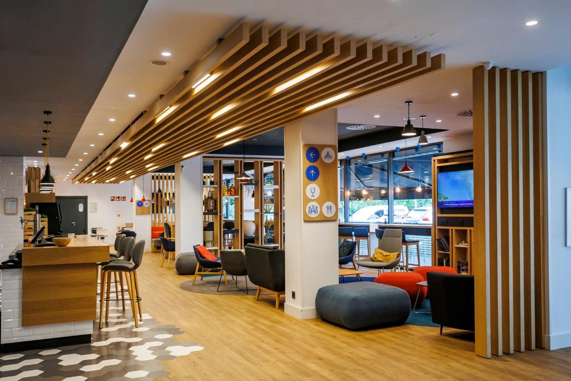 Hotel Express Bilbao Airport By Ihg Derio