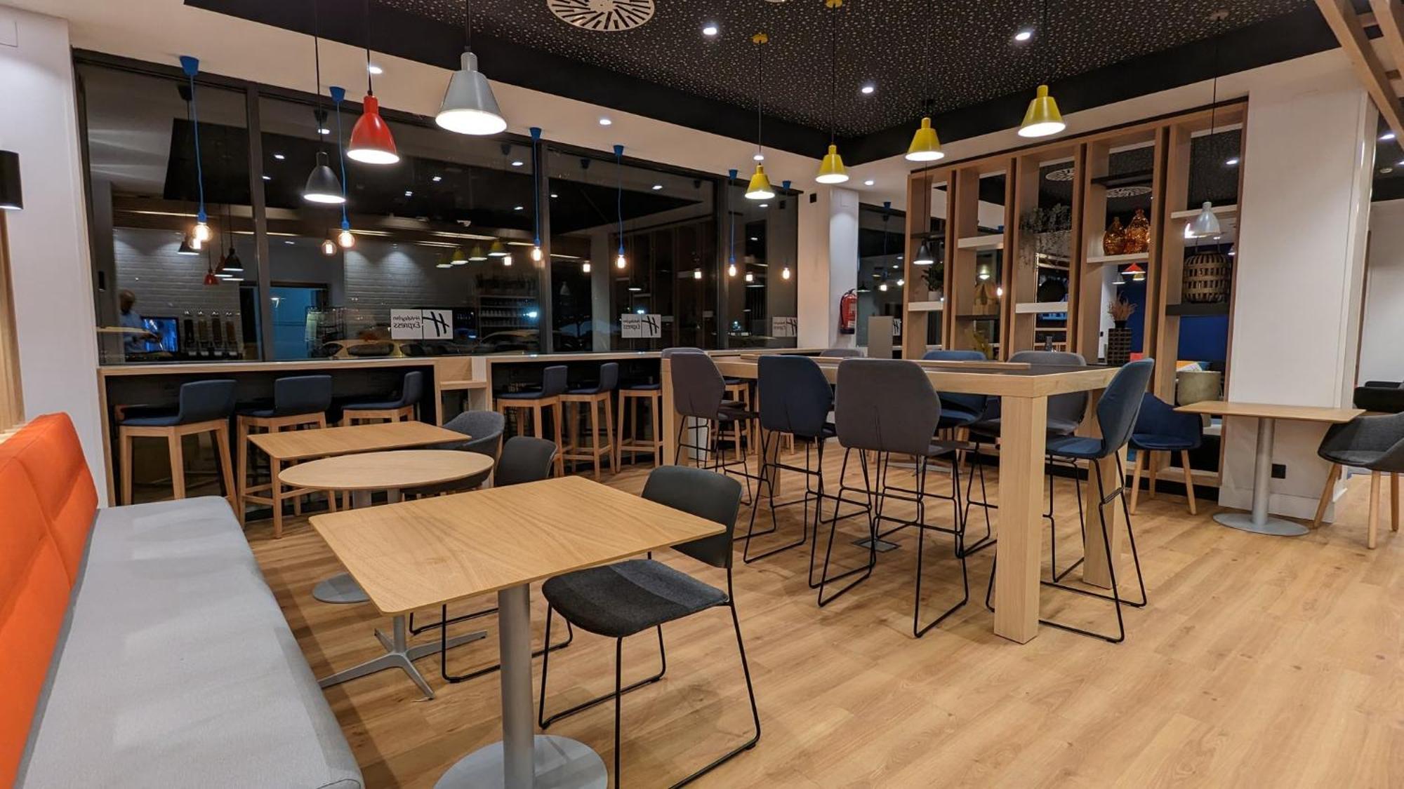 Express Bilbao Airport By Ihg Hotel