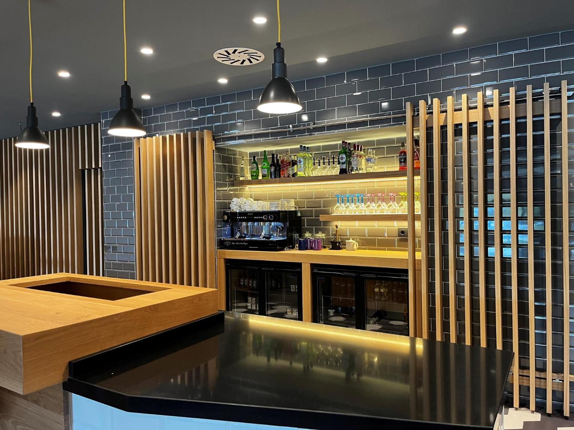 Hotel Express Bilbao Airport By Ihg Derio