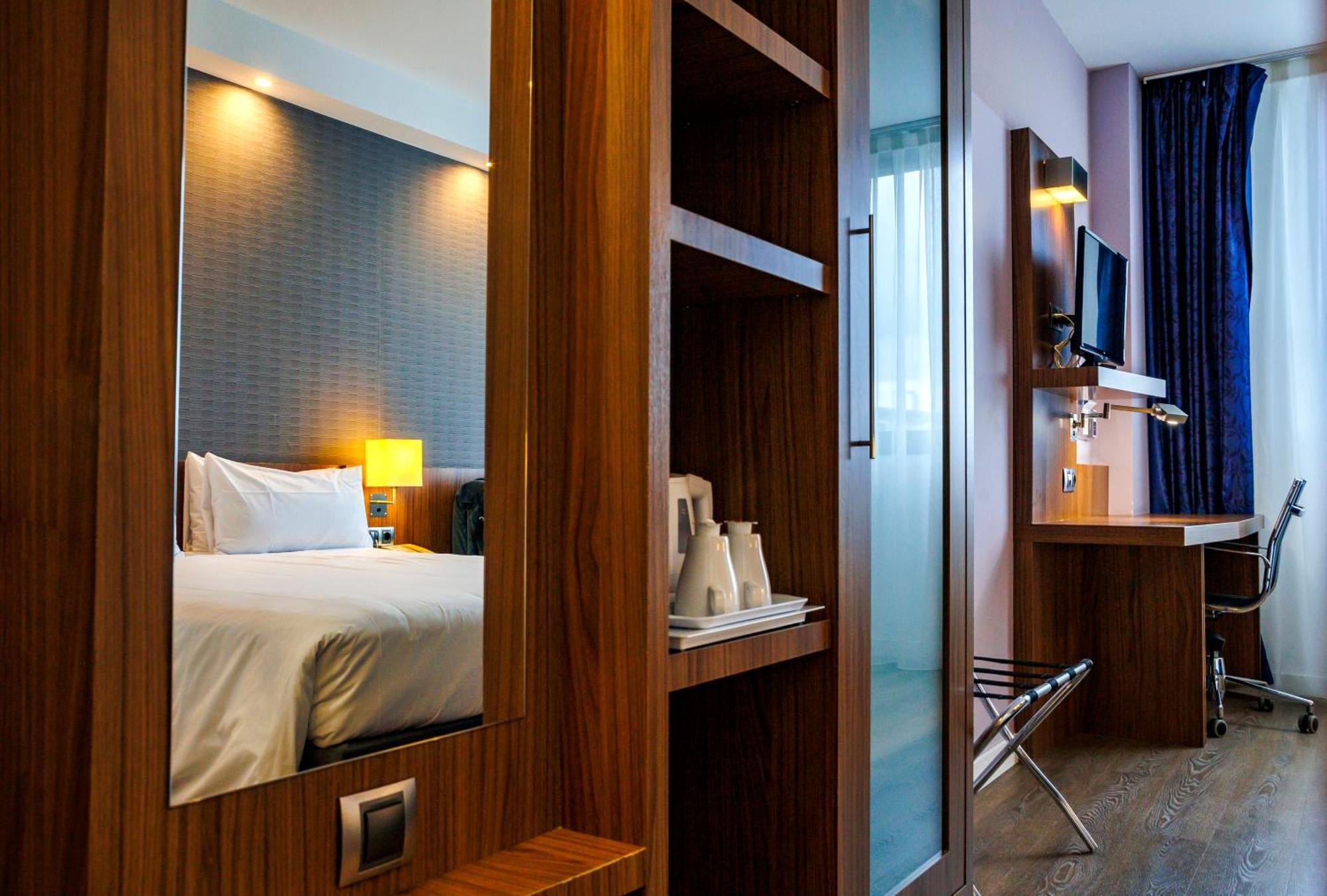 Express Bilbao Airport By Ihg 3*