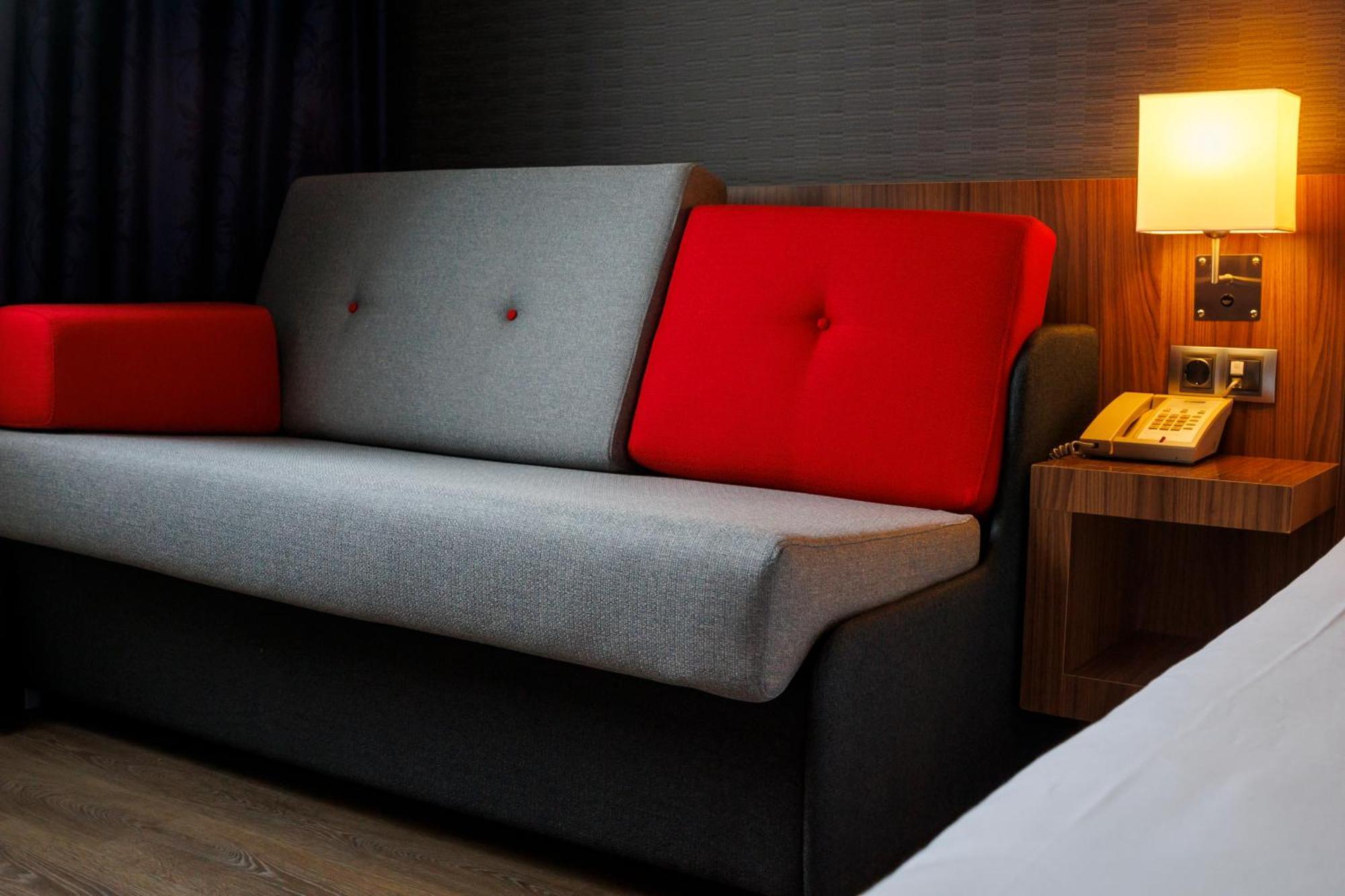 Hotel Express Bilbao Airport By Ihg Derio