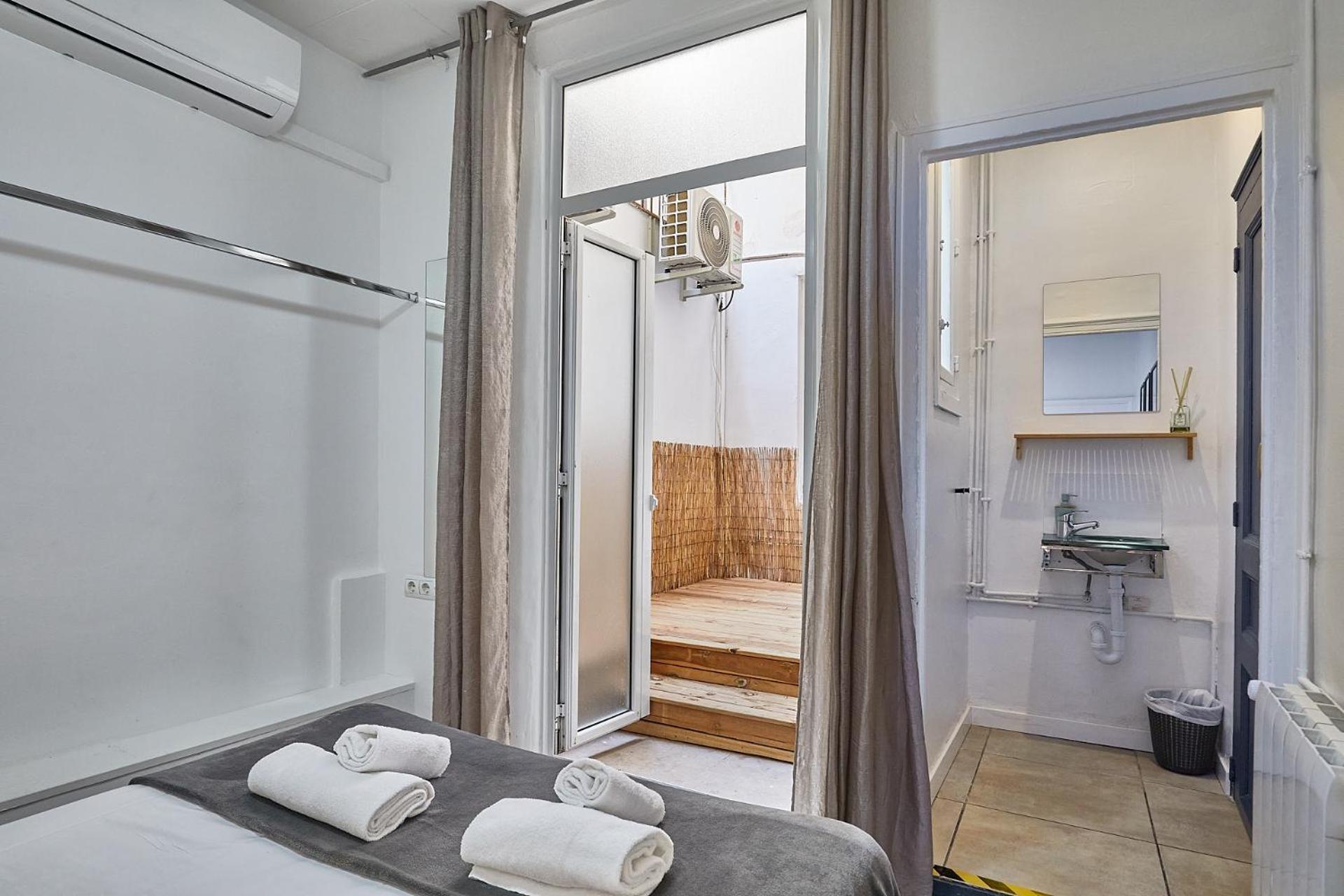 Guest house Ella Hostel Gran Via Barcelona