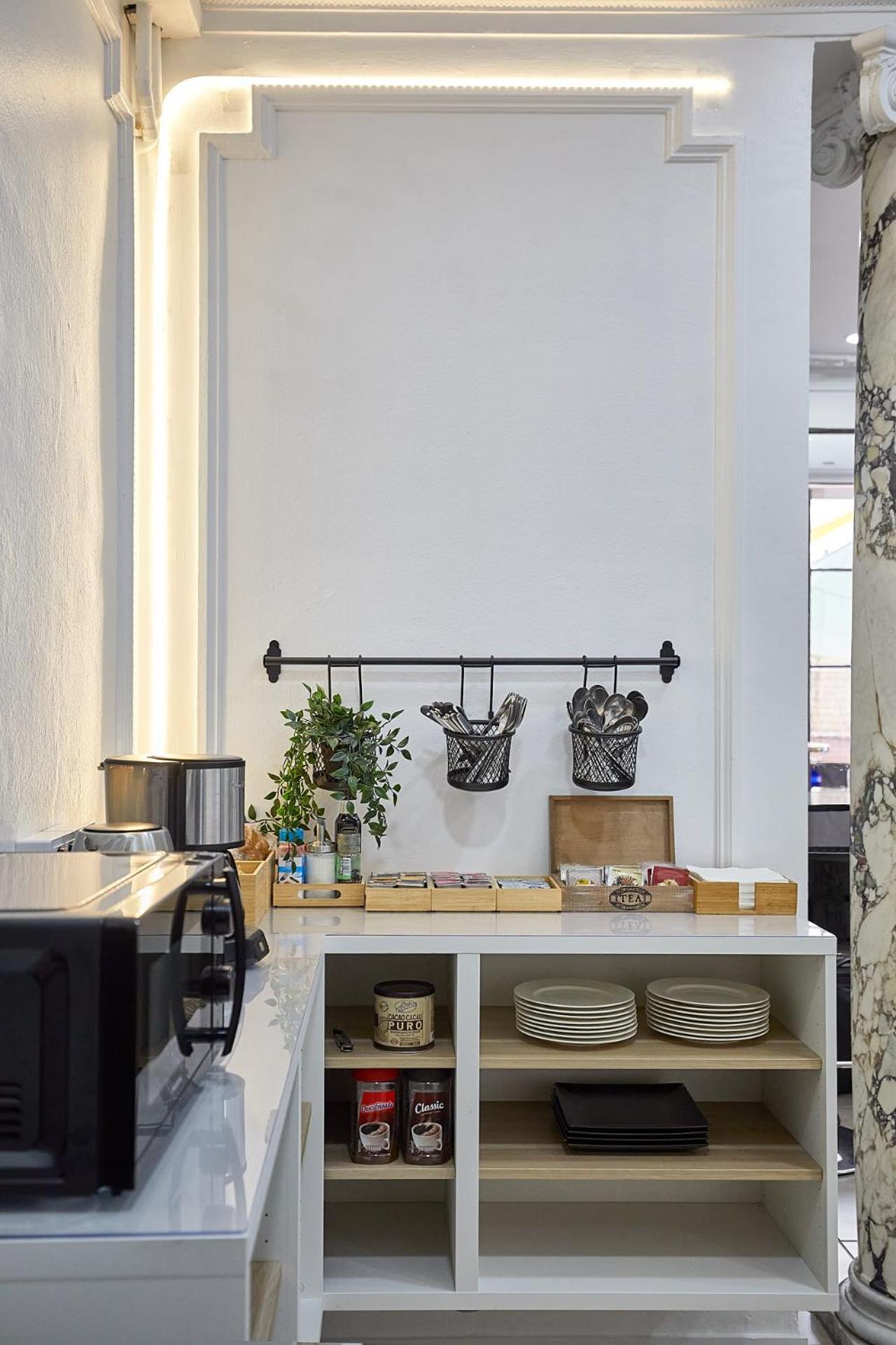Ella Hostel Gran Via Guest house 2*