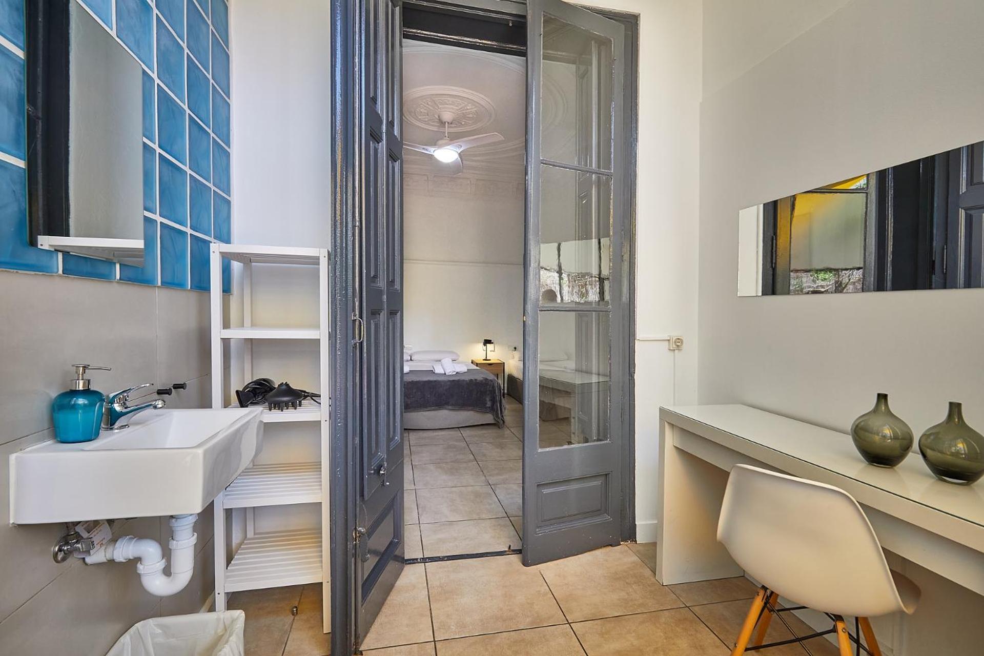 Ella Hostel Gran Via Barcelona