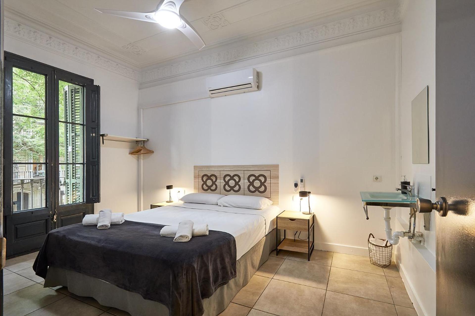 Guest house Ella Hostel Gran Via Barcelona